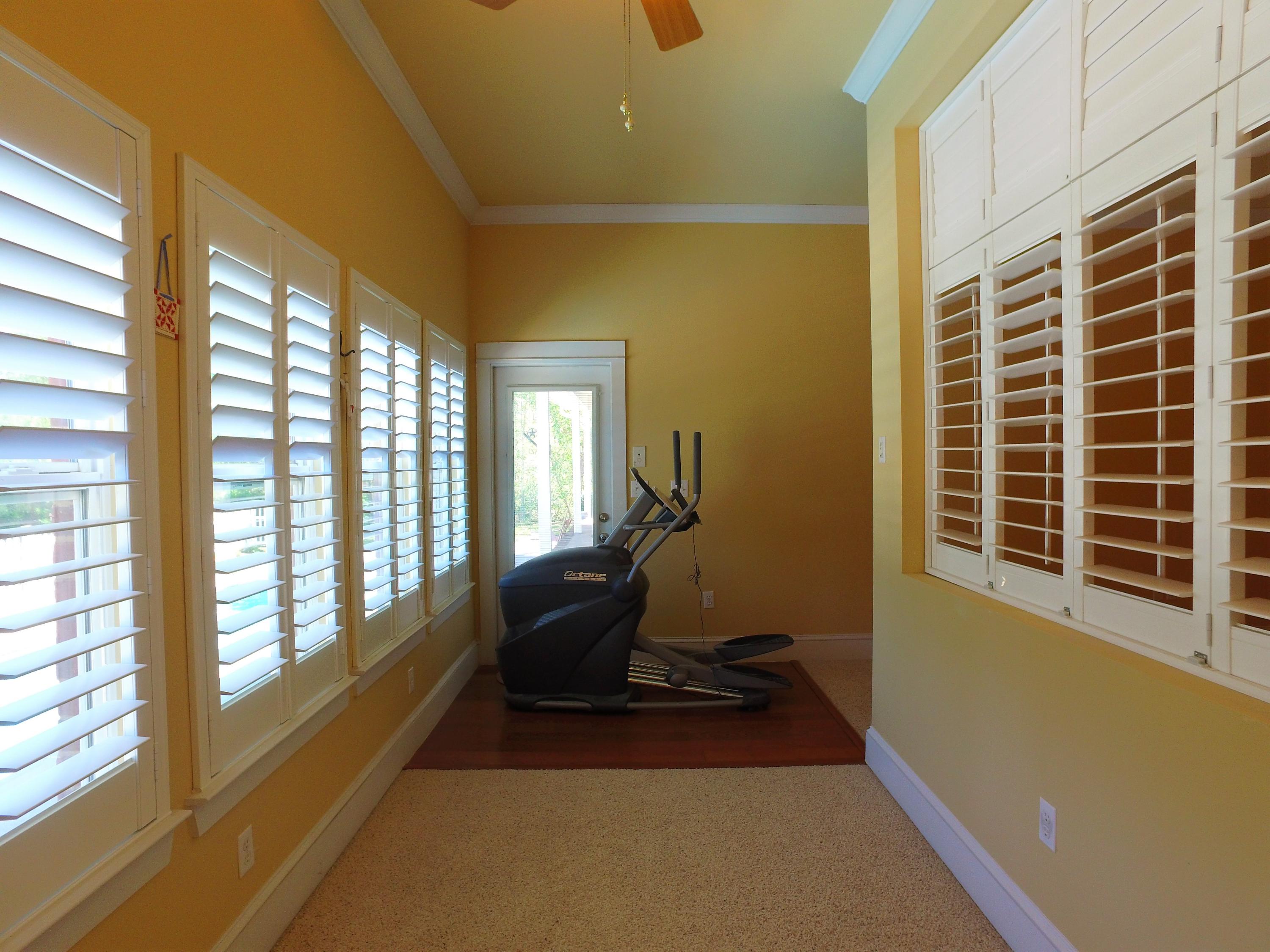 Country Club Estates - Residential