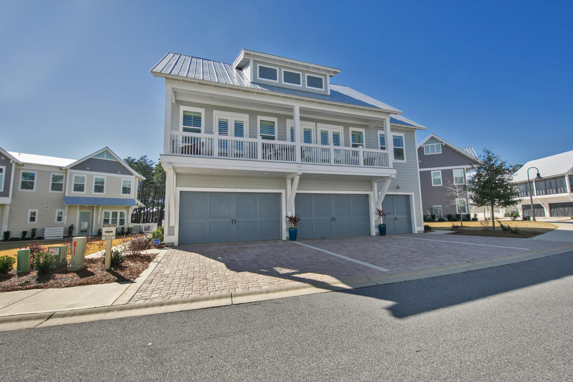 PROMINENCE - Residential