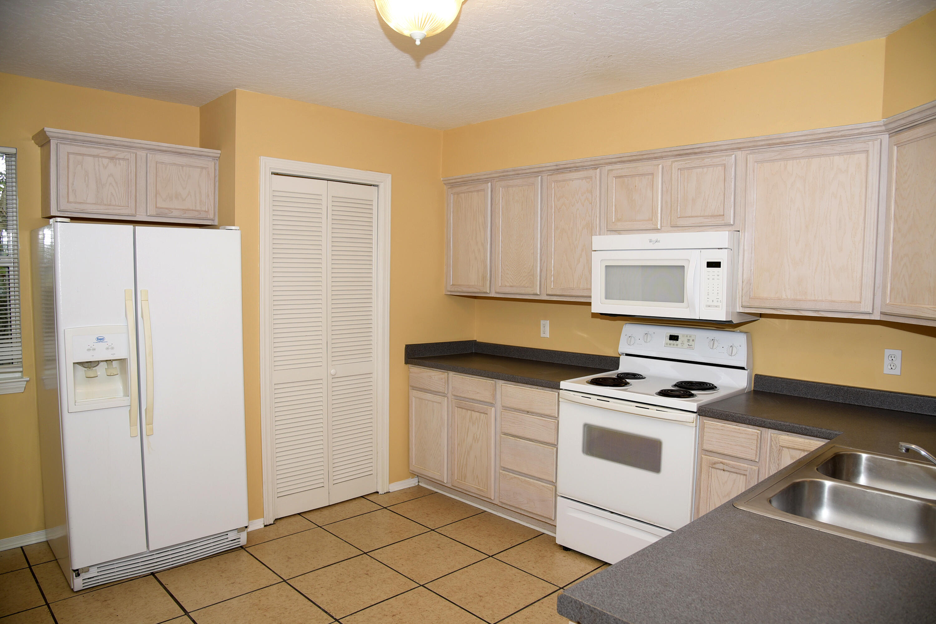 SHAY-LIN T/H - Residential Lease