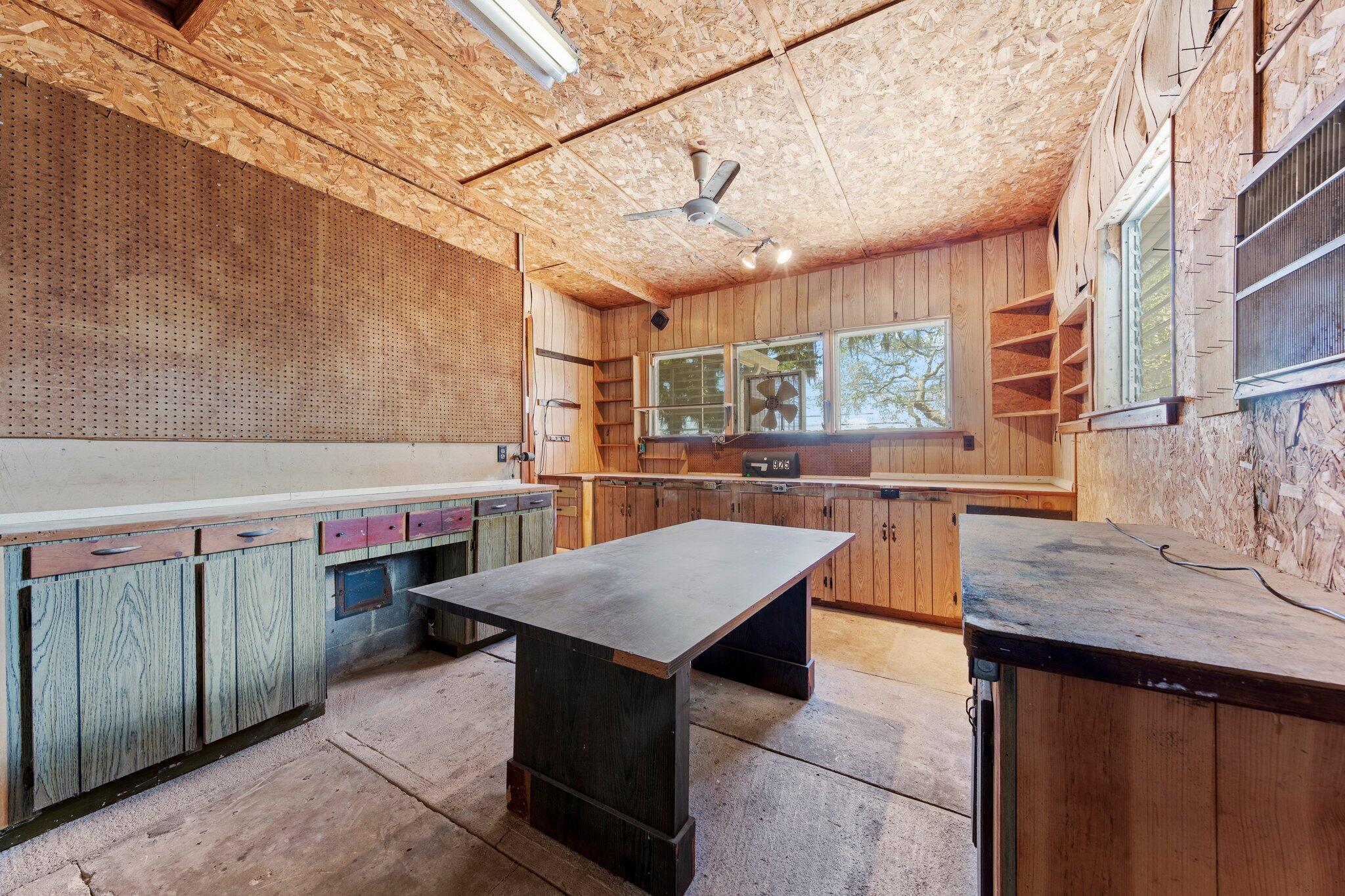 GREY MOSS POINT - Residential