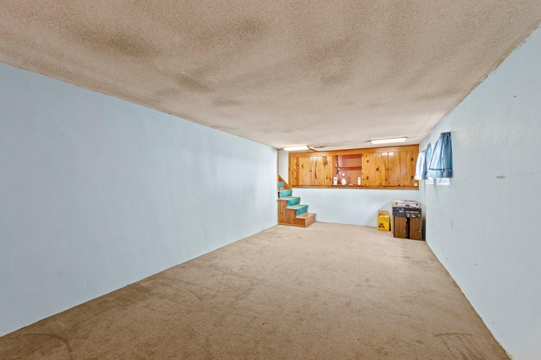 GREY MOSS POINT - Residential