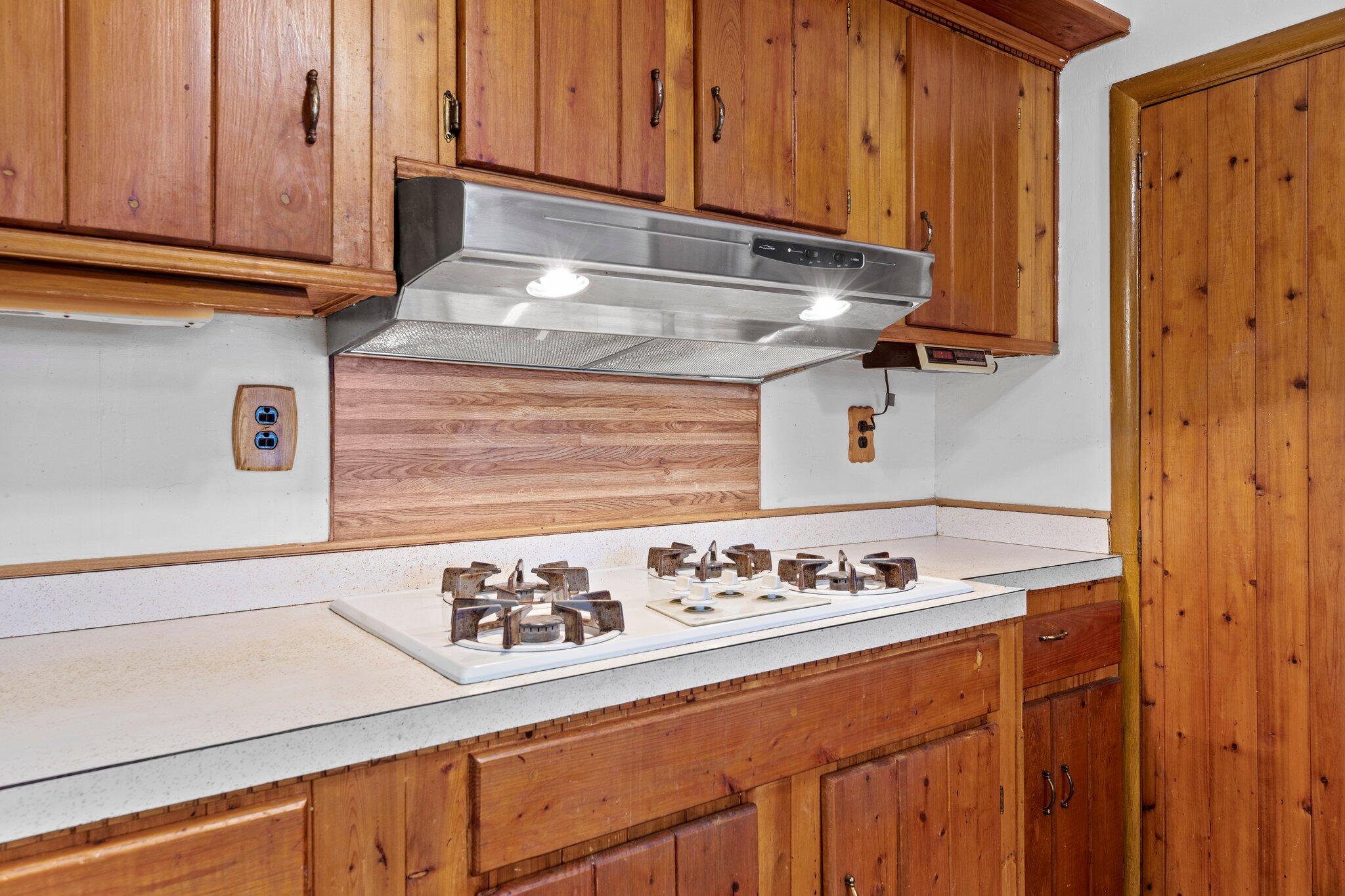 GREY MOSS POINT - Residential