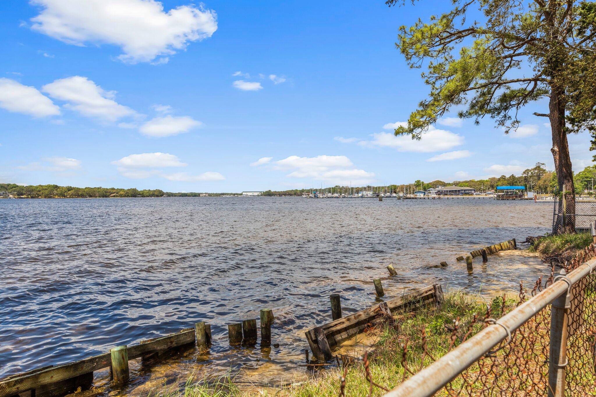 GREY MOSS POINT - Residential