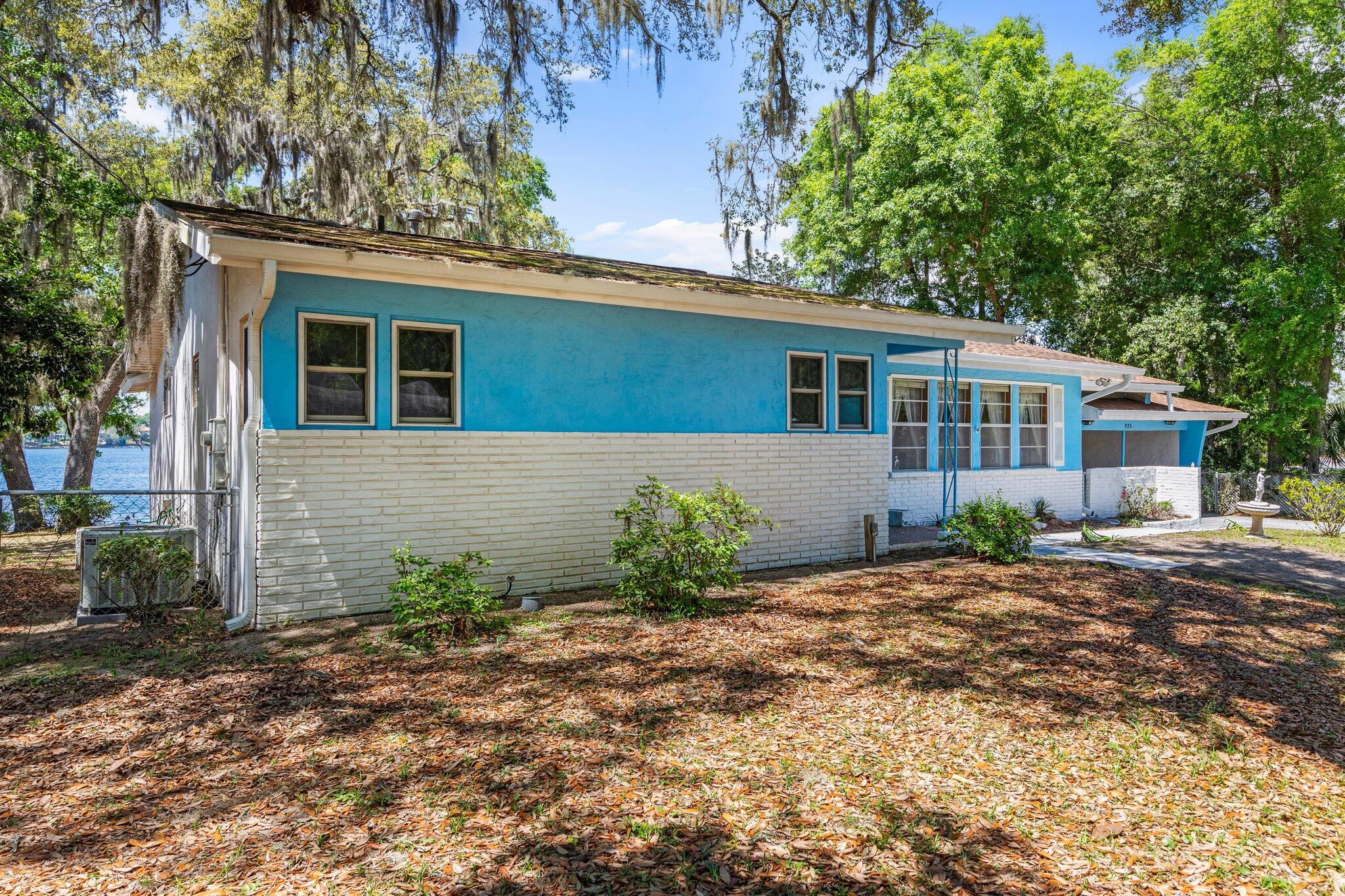 GREY MOSS POINT - Residential