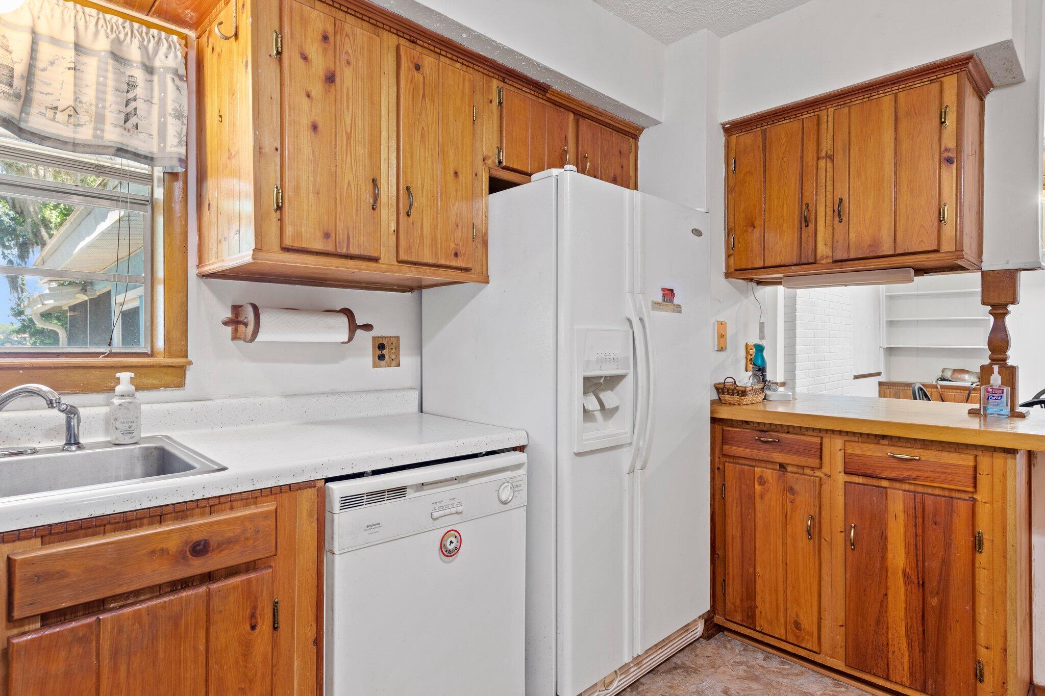 GREY MOSS POINT - Residential