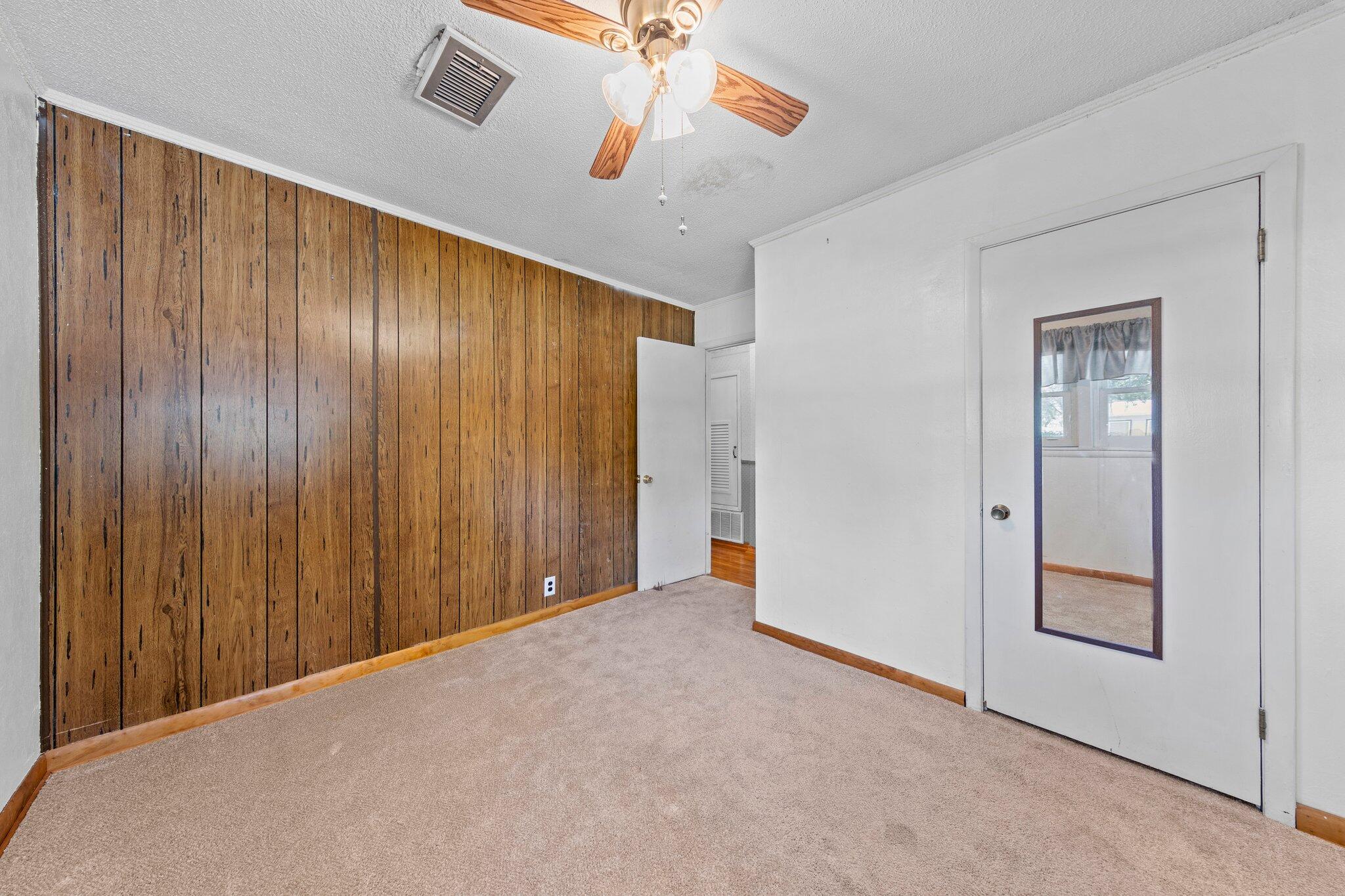 GREY MOSS POINT - Residential