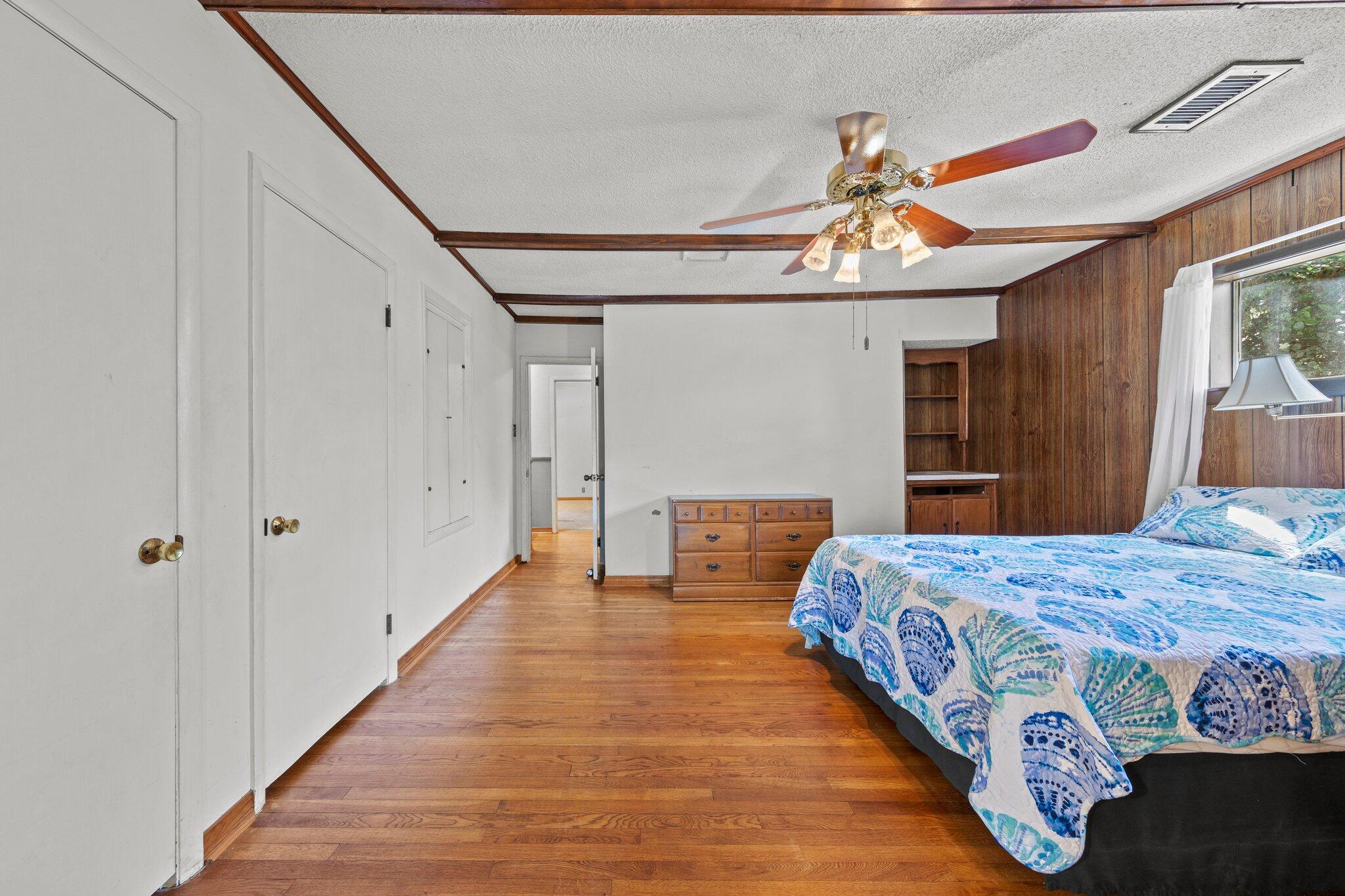 GREY MOSS POINT - Residential