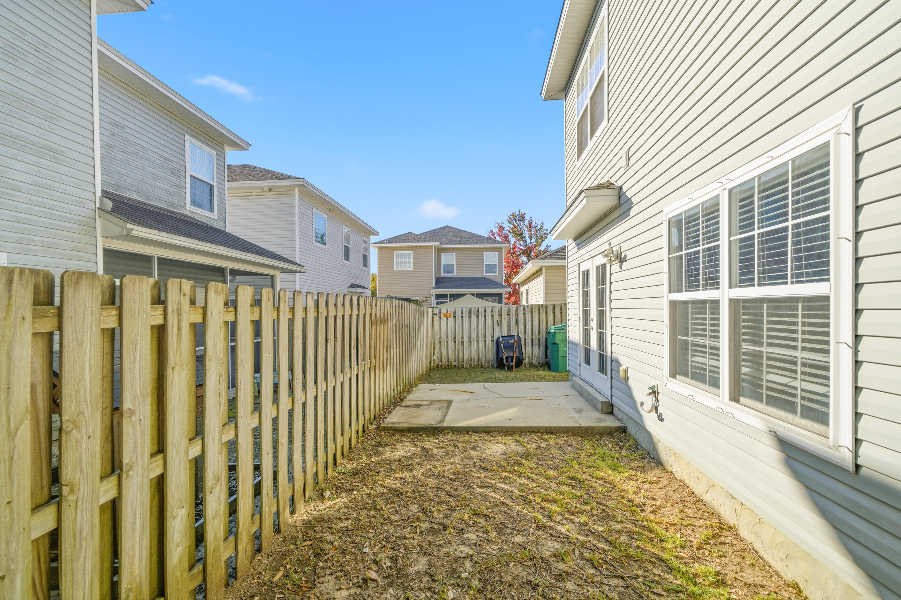 REDWOOD VILLAGE - Residential