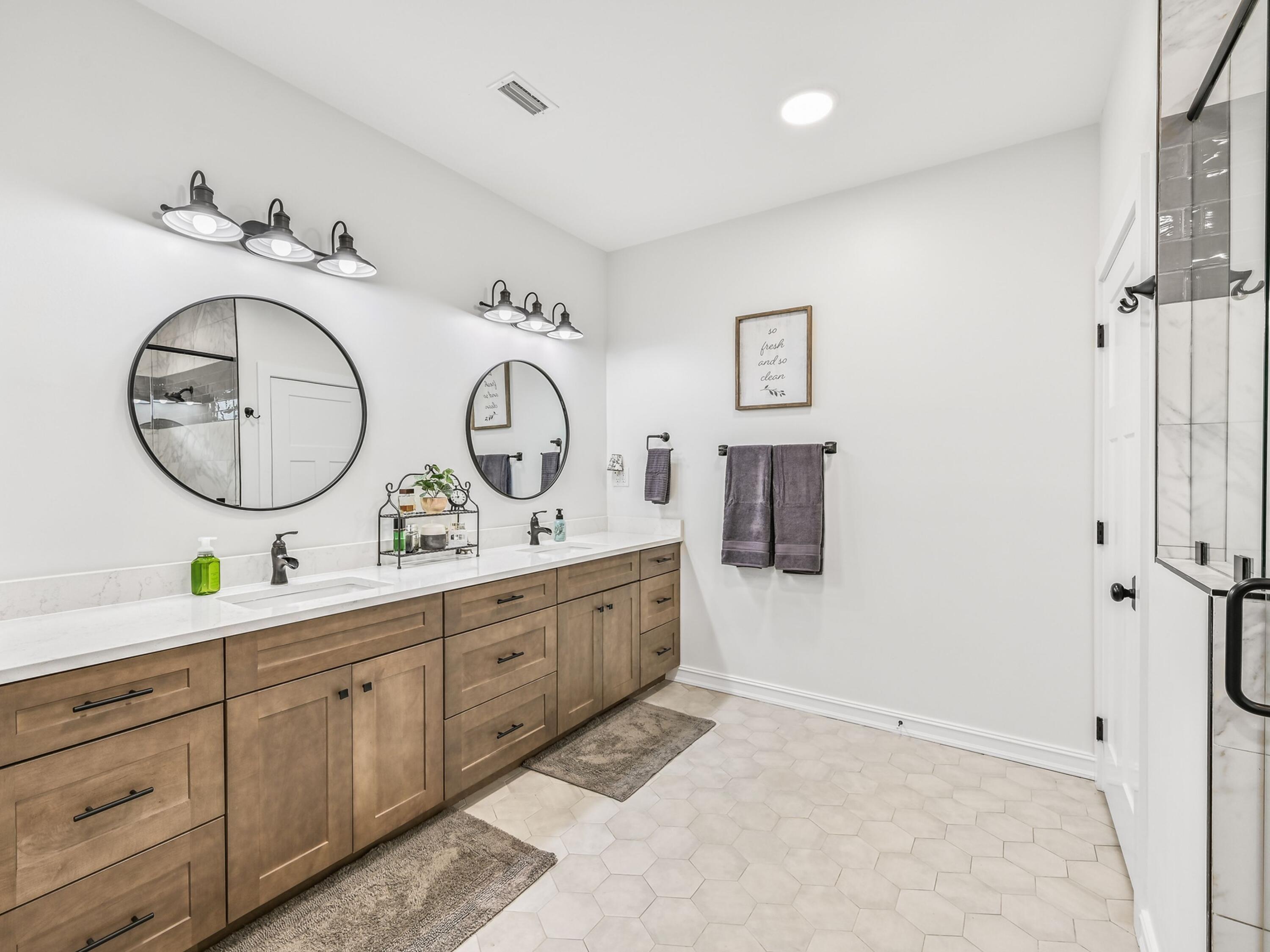 GRAYTON BAYOU - Residential