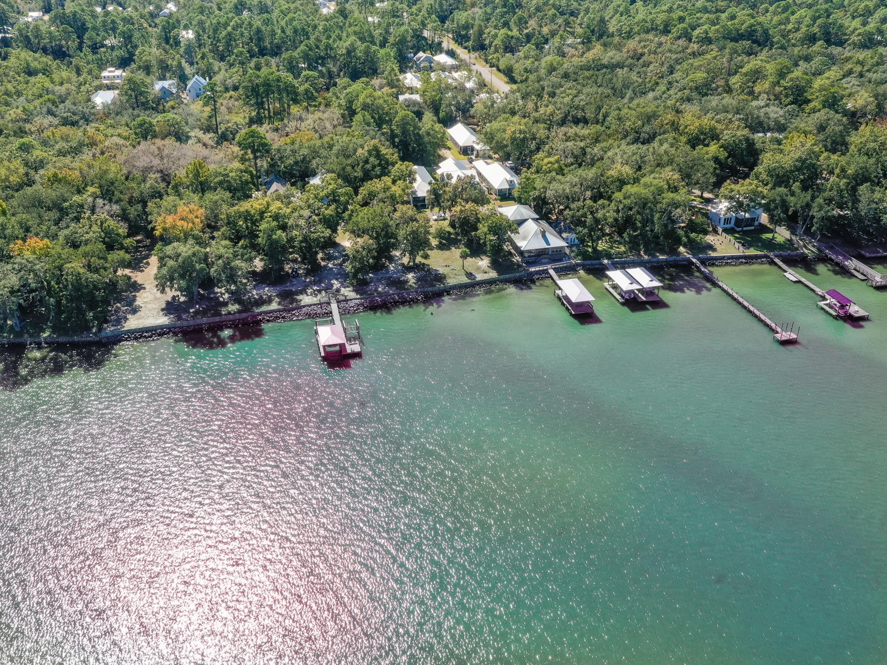 GRAYTON BAYOU - Residential