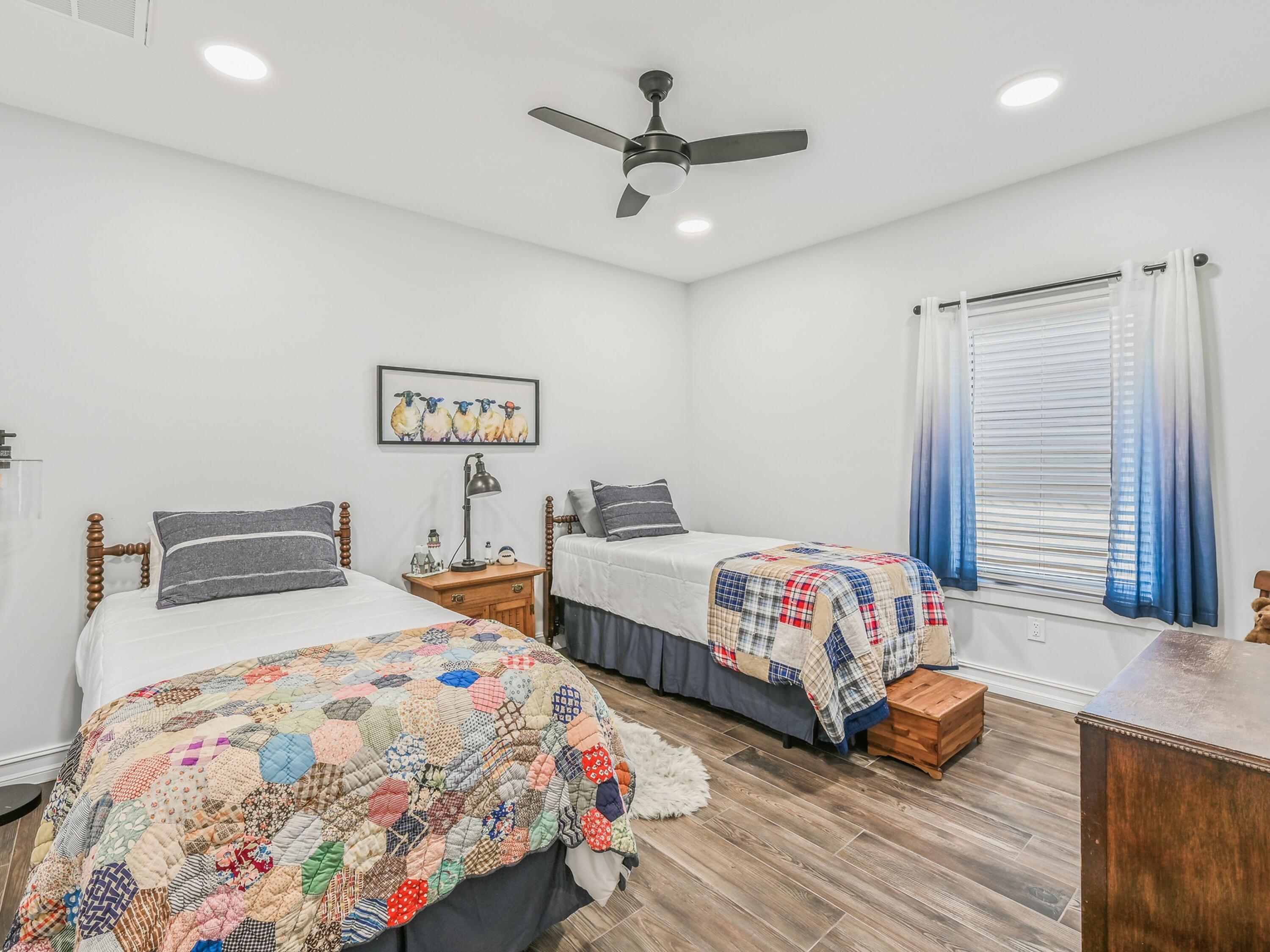 GRAYTON BAYOU - Residential