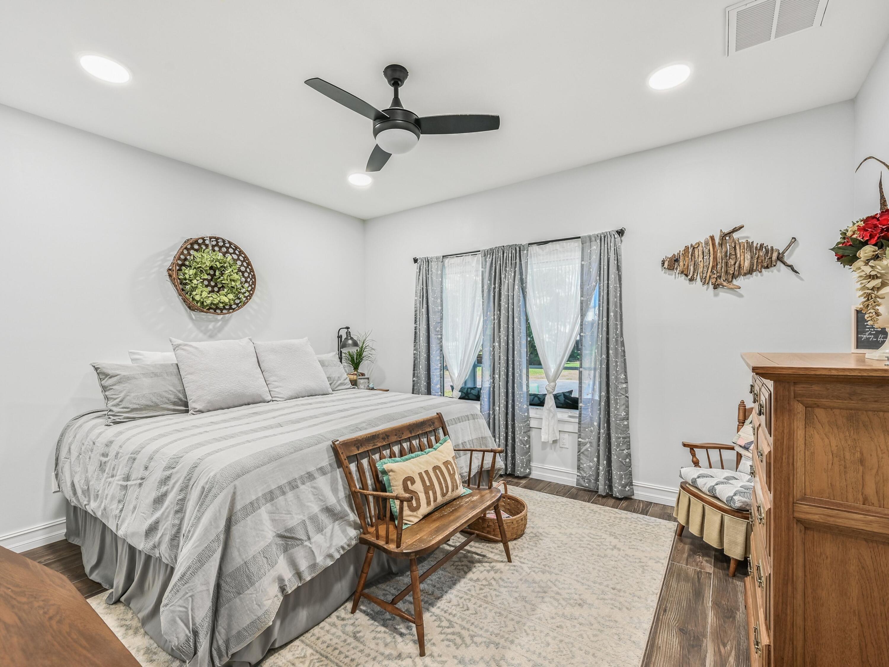 GRAYTON BAYOU - Residential