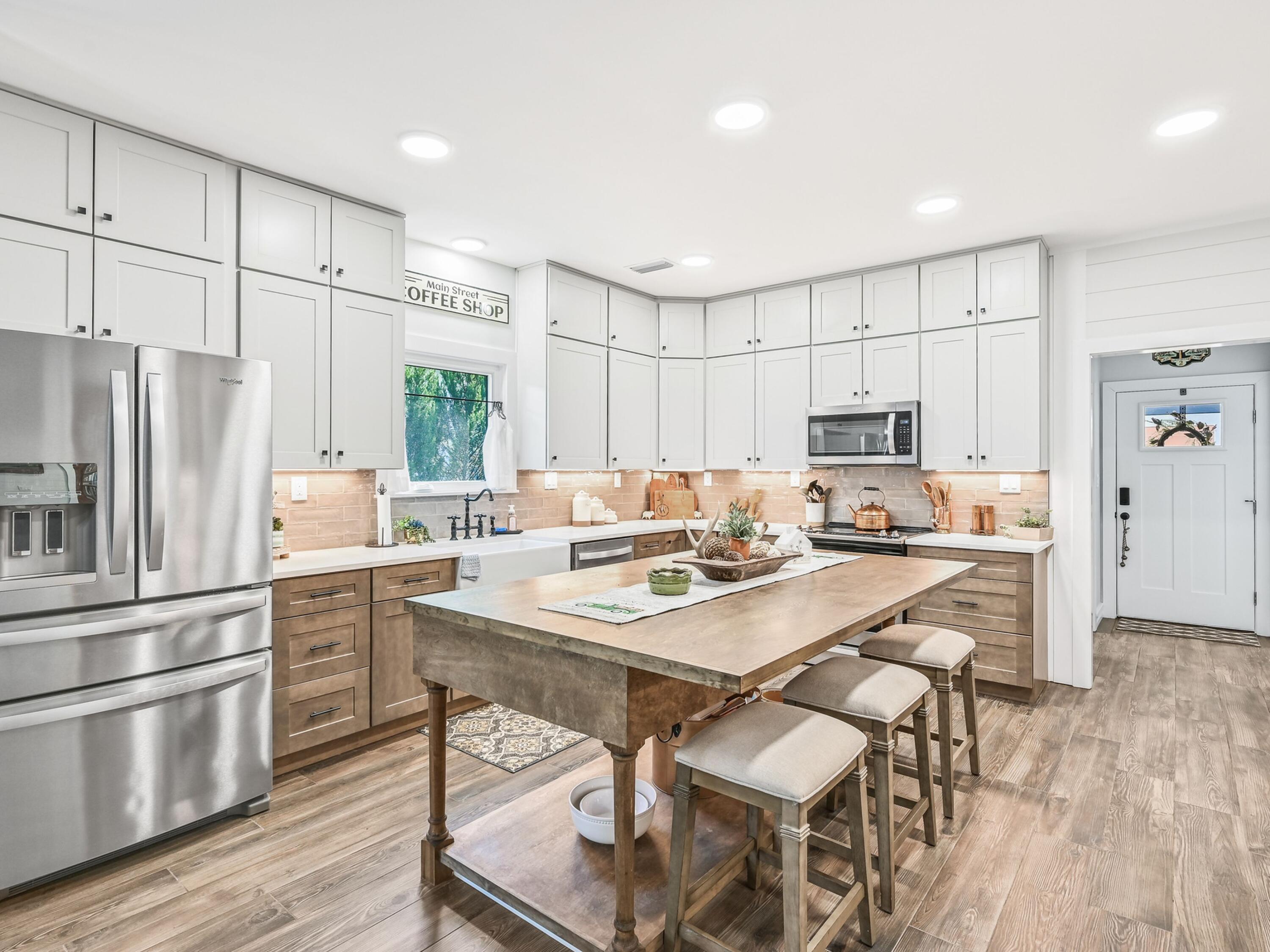 GRAYTON BAYOU - Residential