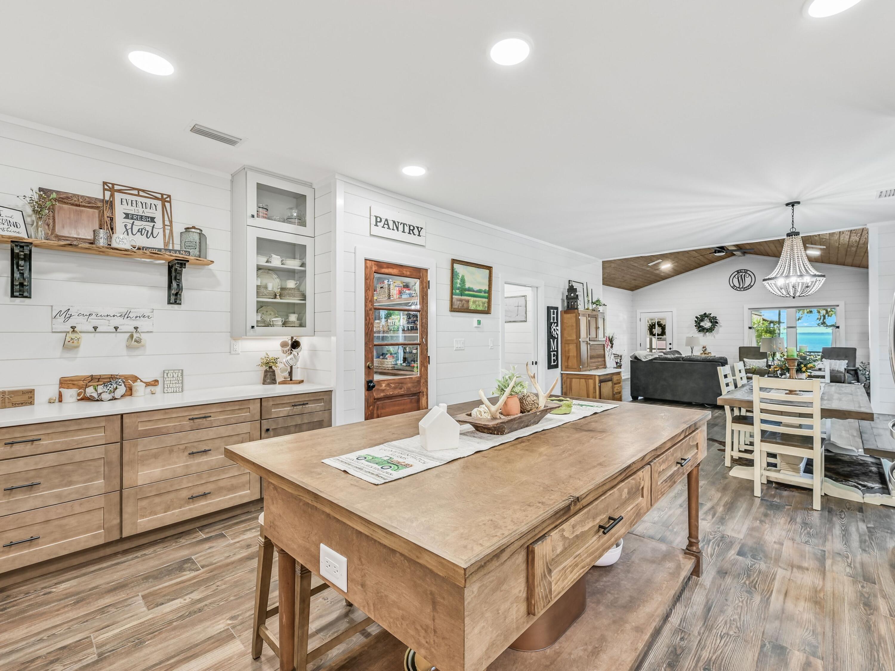 GRAYTON BAYOU - Residential