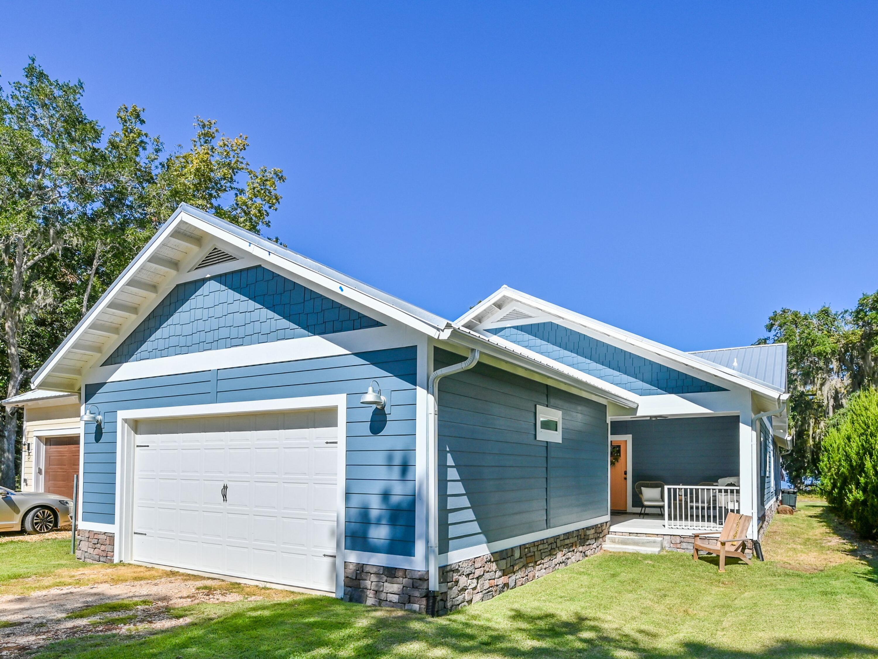 GRAYTON BAYOU - Residential