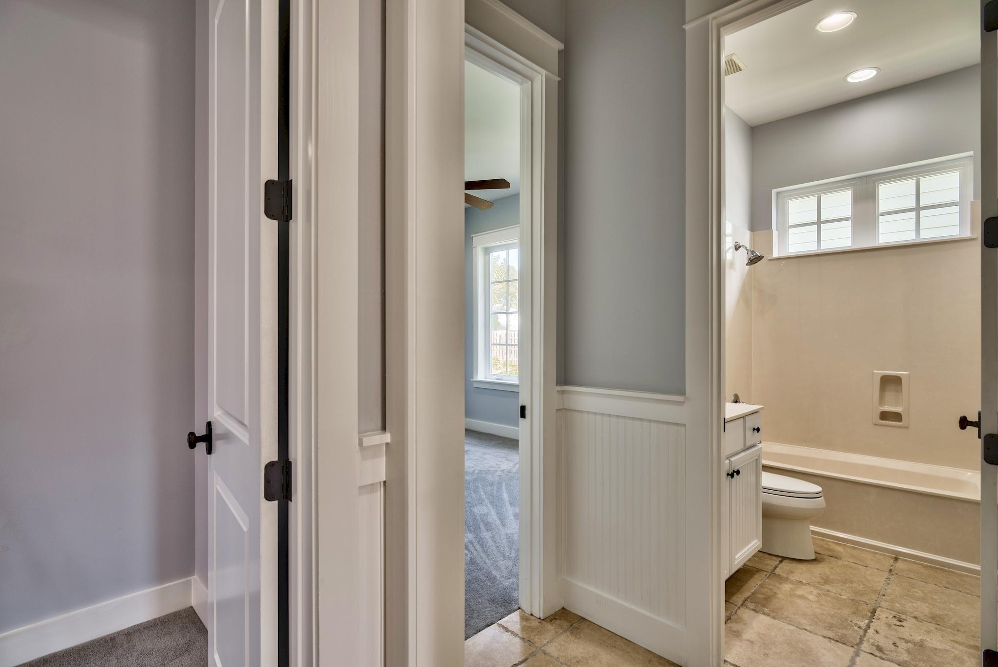BUNGALOS AT SANDESTIN - Residential
