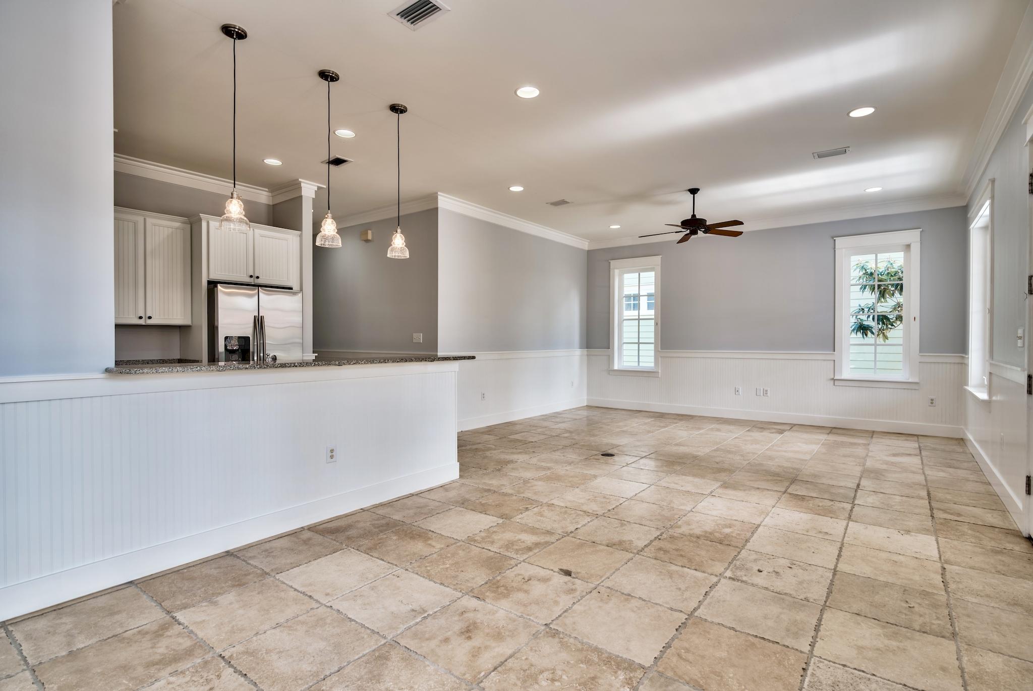 BUNGALOS AT SANDESTIN - Residential