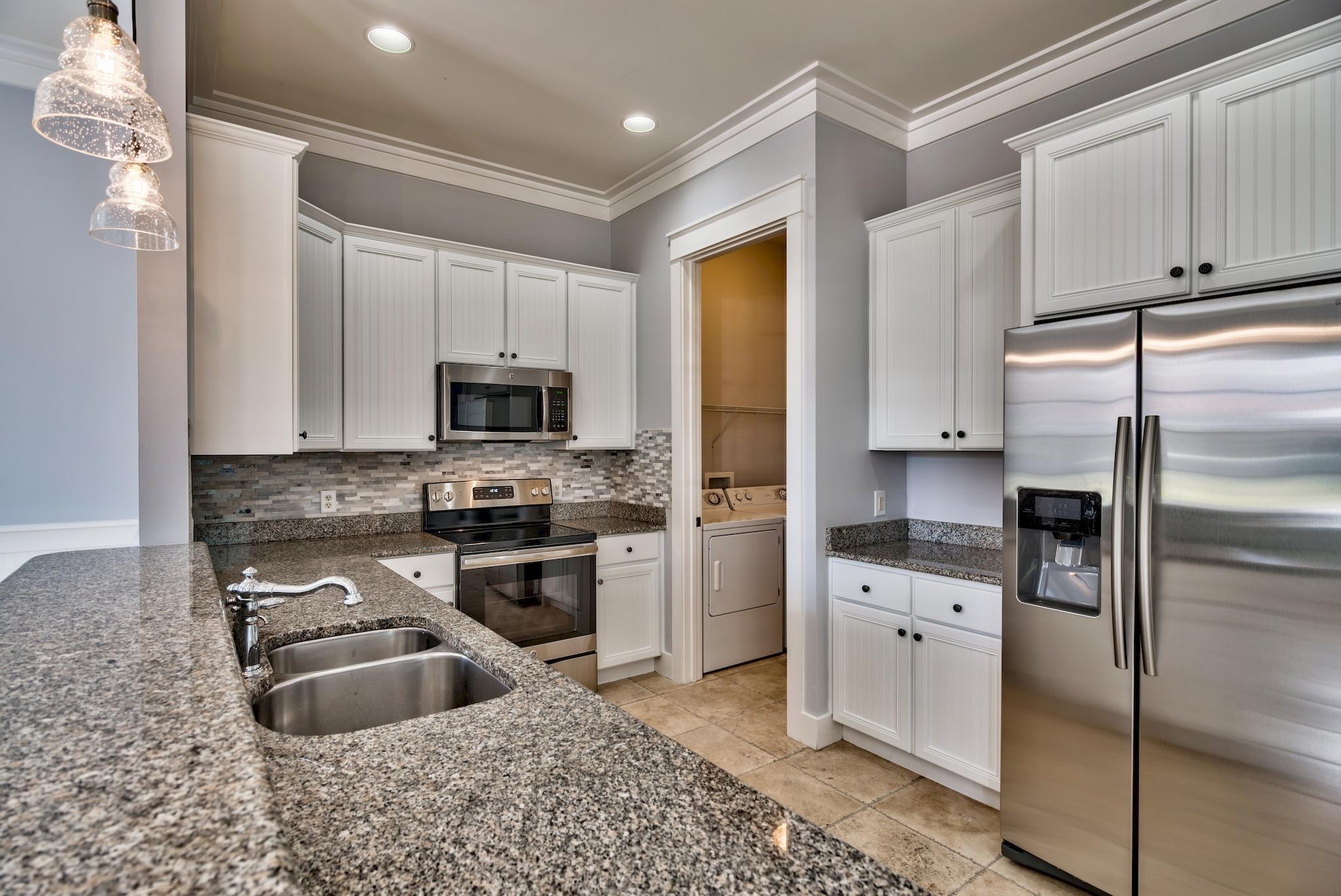 BUNGALOS AT SANDESTIN - Residential