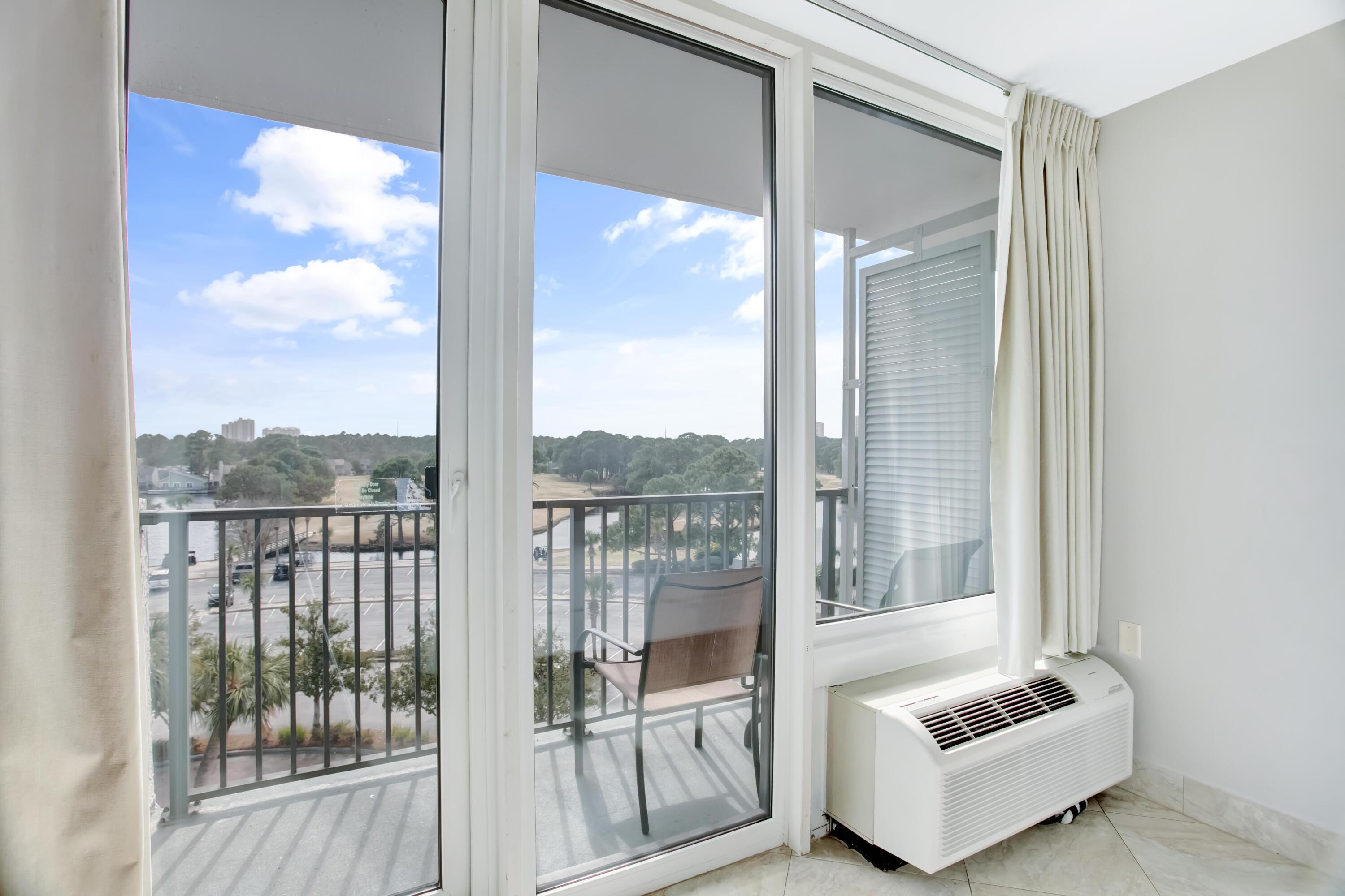 BAYSIDE CONDO SANDESTIN - Residential