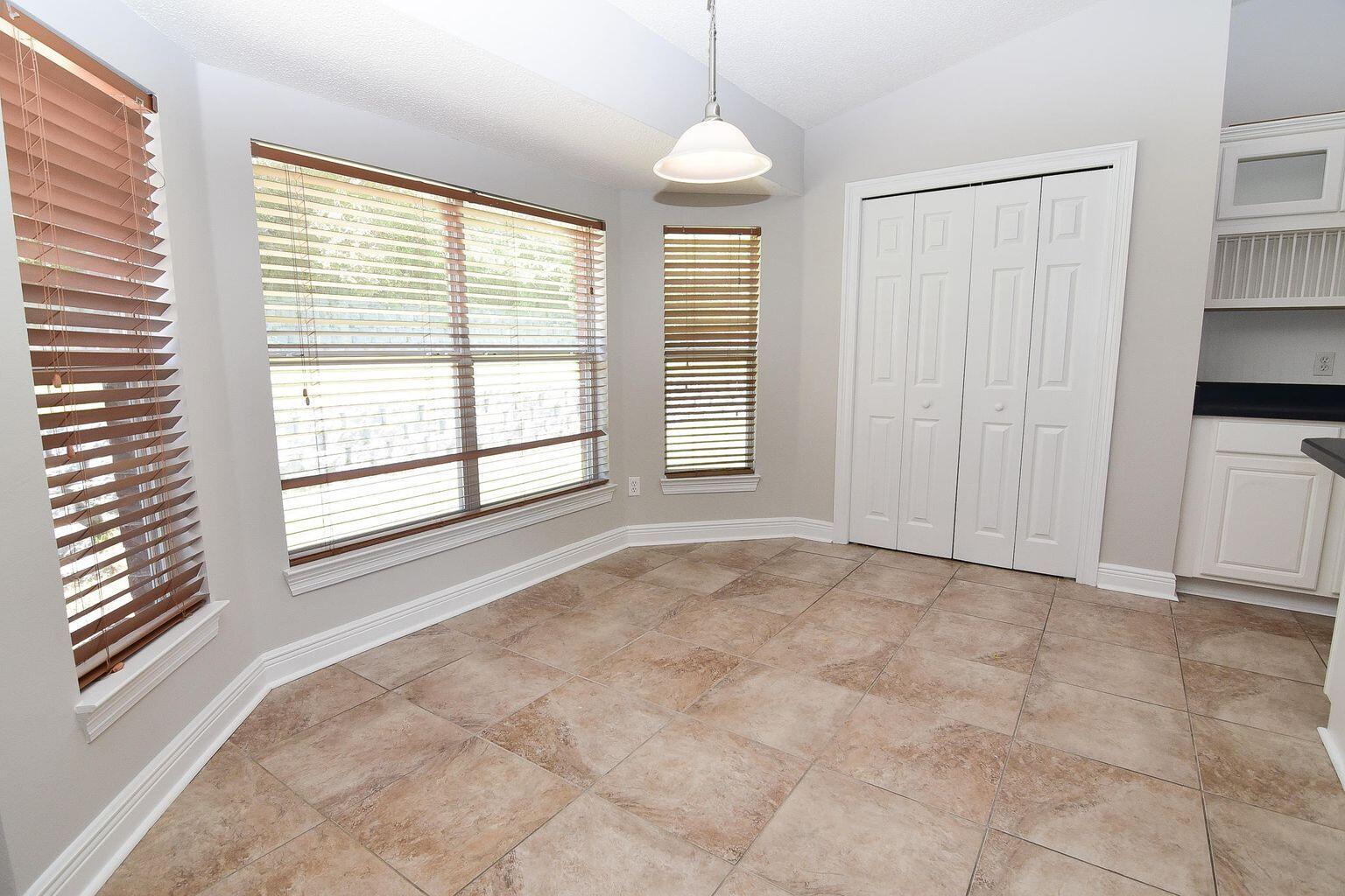 COUNTRYVIEW ESTATES 10TH ADDN - Residential