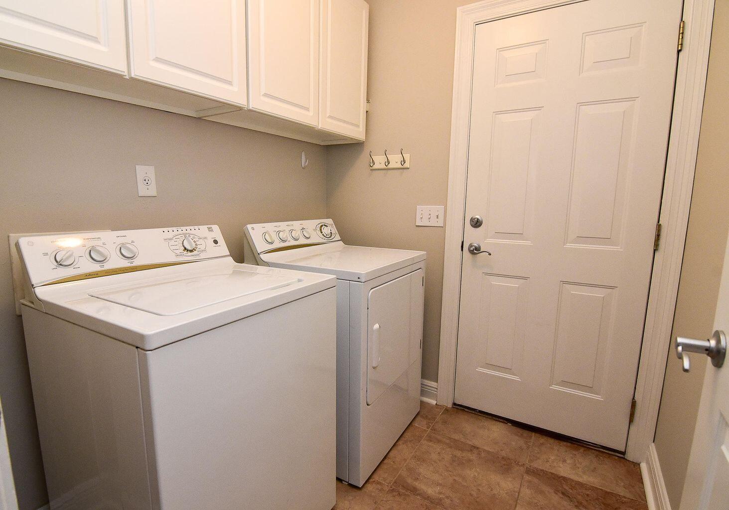 COUNTRYVIEW ESTATES 10TH ADDN - Residential