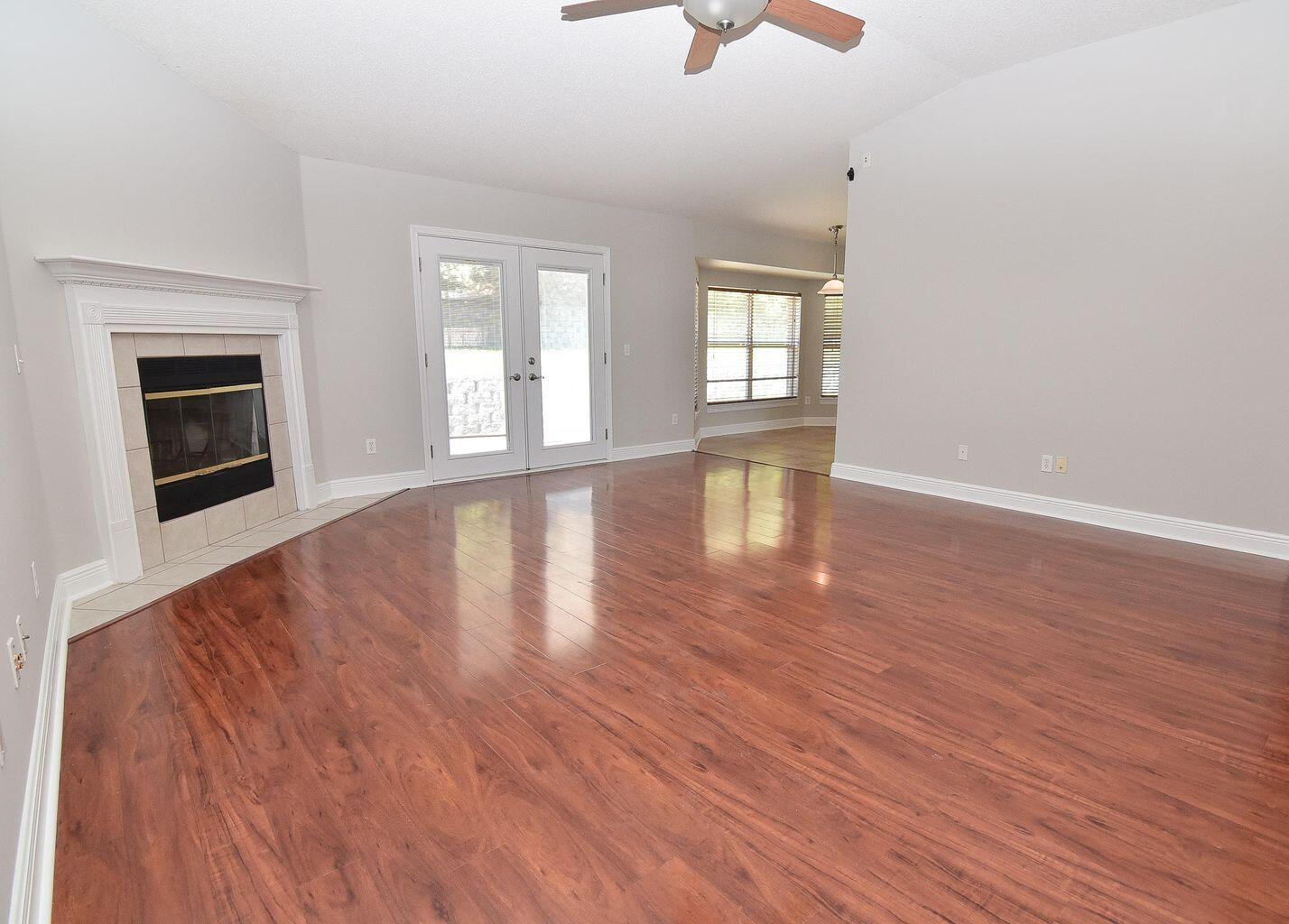 COUNTRYVIEW ESTATES 10TH ADDN - Residential