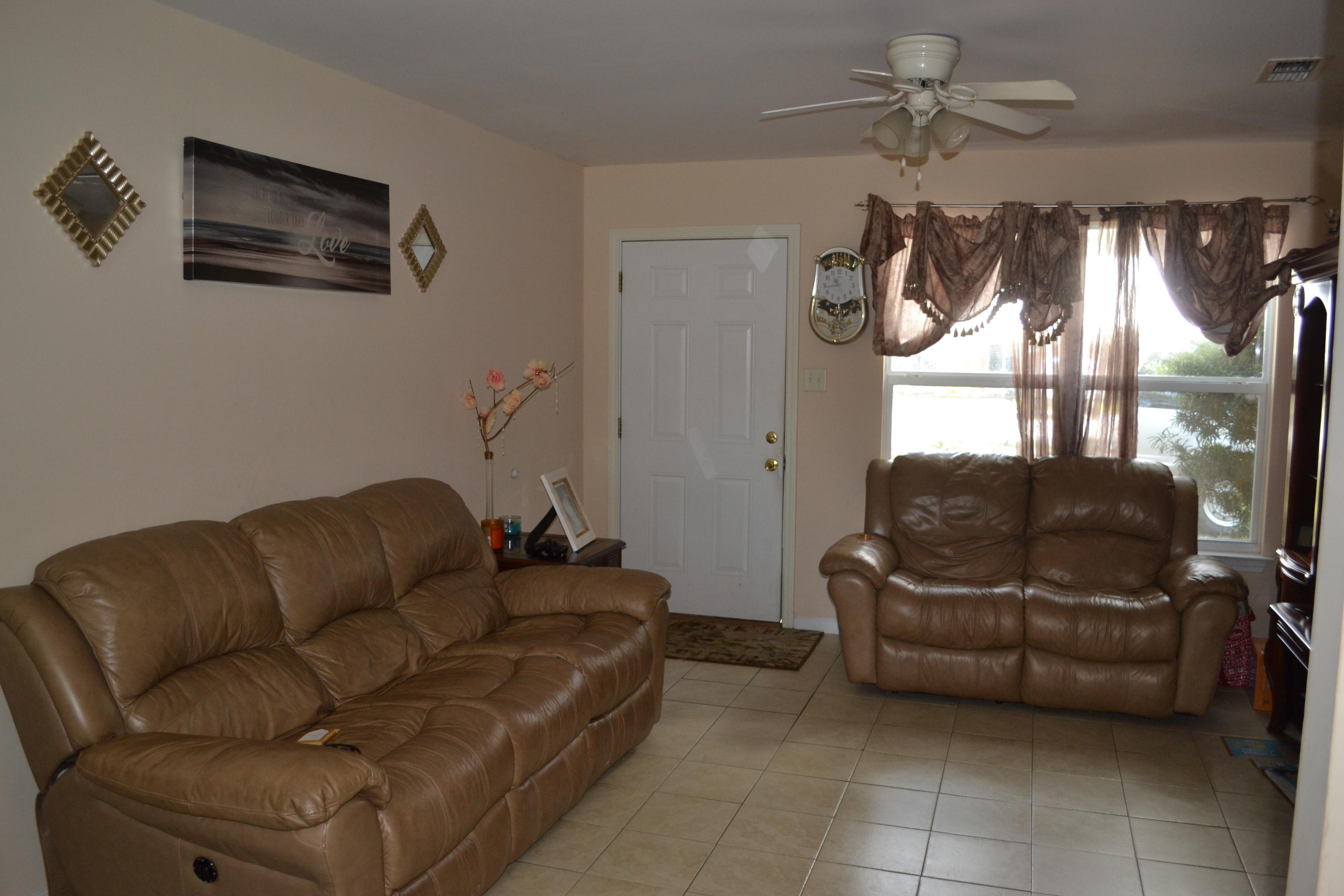 SEABREEZE ADD #1 LOT 22 BLK B - Residential