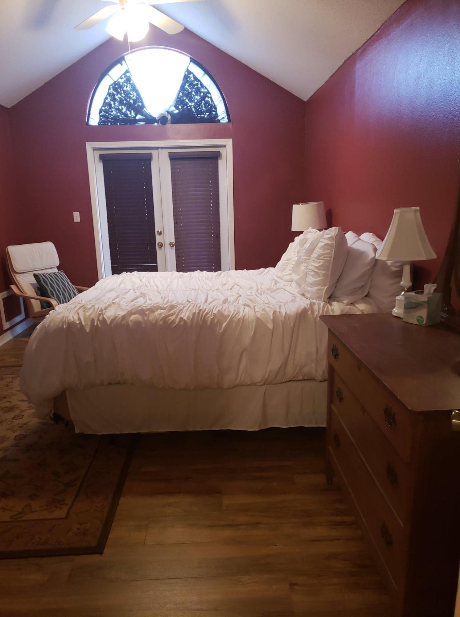 HIDDEN BAY VILLAGE - Residential