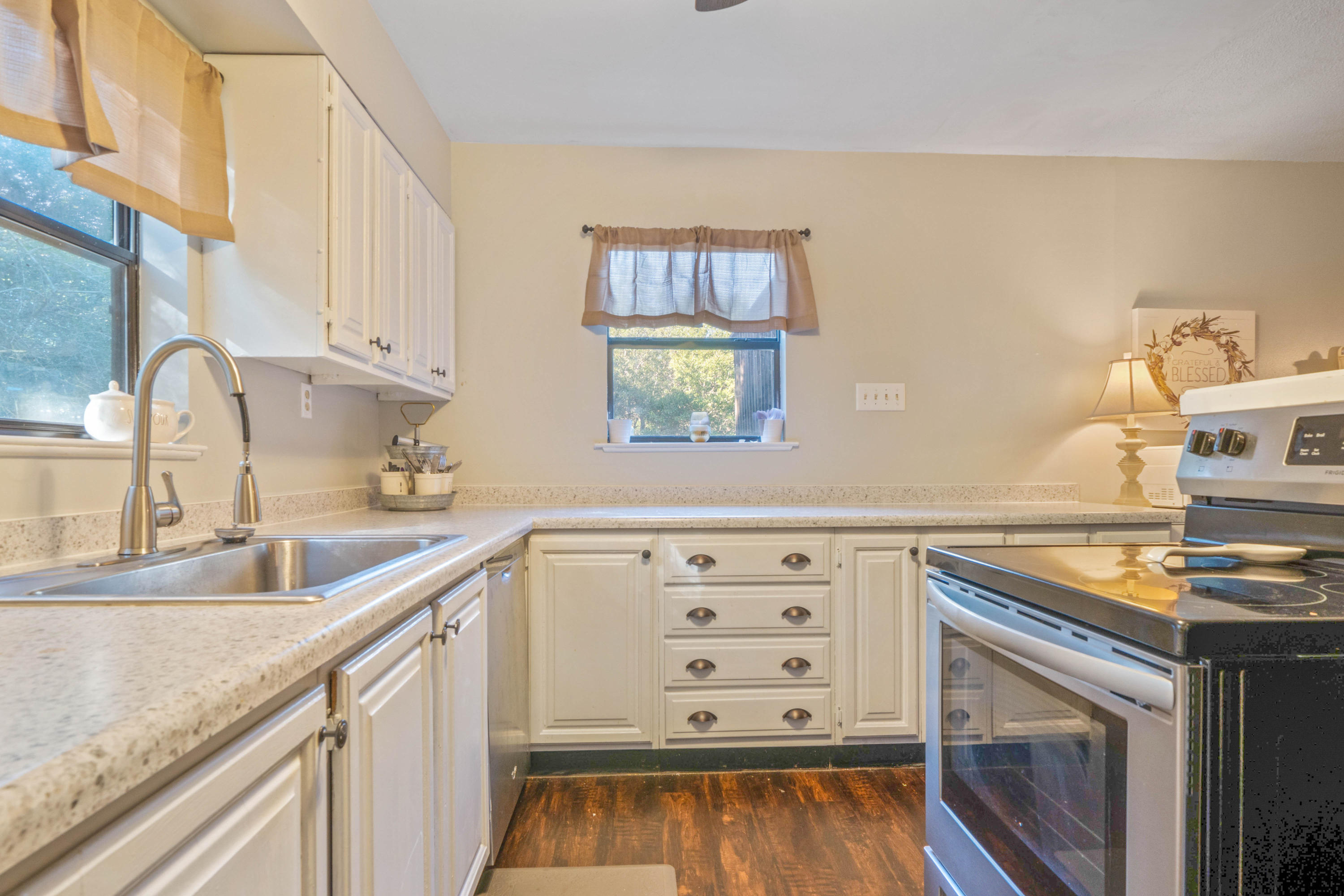 NO RECORDED SUBDIVISION - Residential