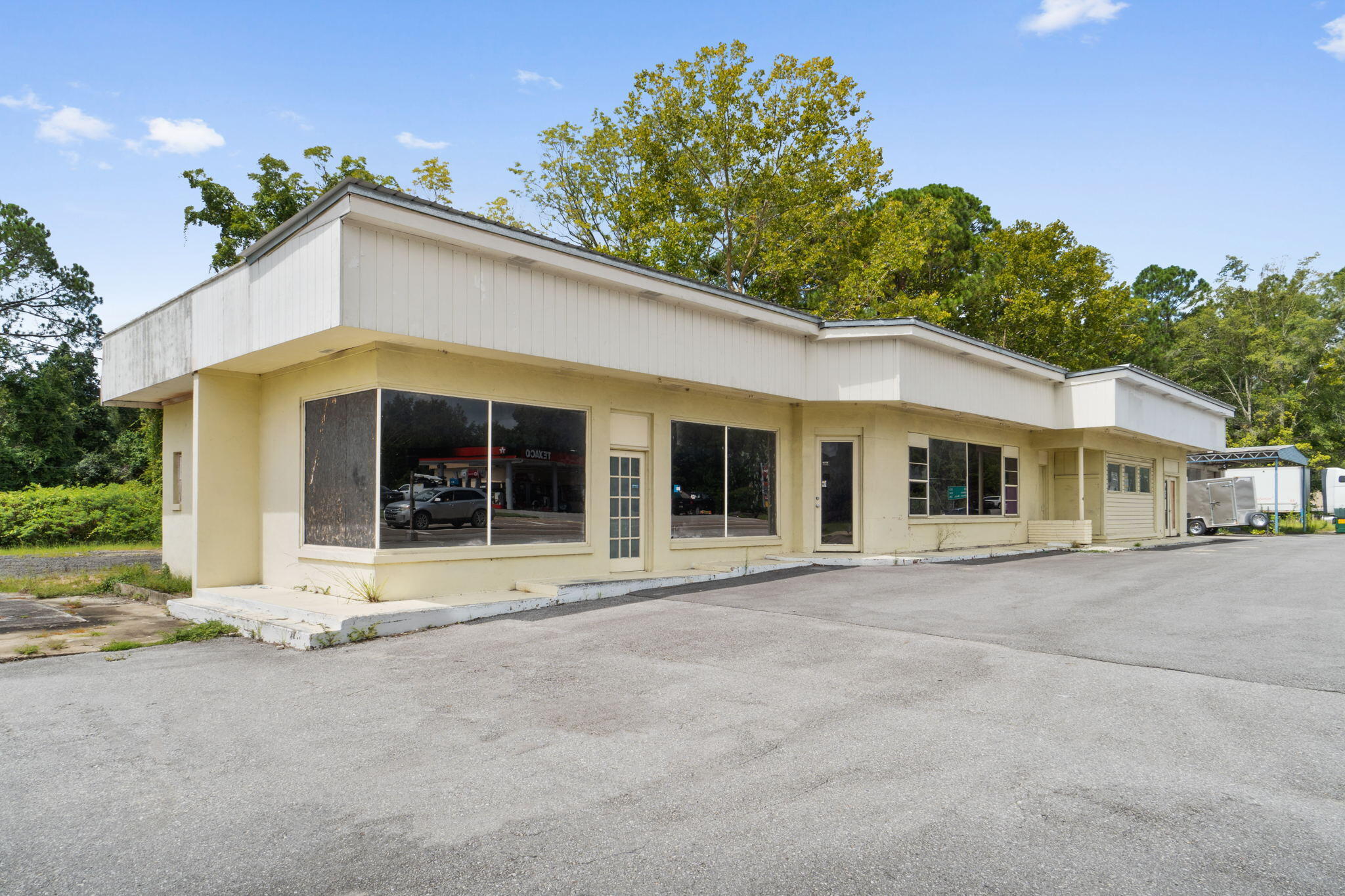Introducing an exceptional commercial opportunity in Freeport FL. This prime property boasts a generous 2-acres and is ideally situated in a high-traffic location. Zoned as C1 and RC commercial, it offers immense potential for various business ventures. Whether you envision a retail center, office complex, or any other commercial endeavor, this versatile property can accommodate your needs. Take advantage of the bustling activity in the area and establish your business in this sought-after locale. Don't miss the chance to secure this remarkable property and elevate your commercial aspirations in Freeport, Florida! This sale includes 4 separate parcels! Please see documents for additional information. All Information deemed reliable but MUST be verified