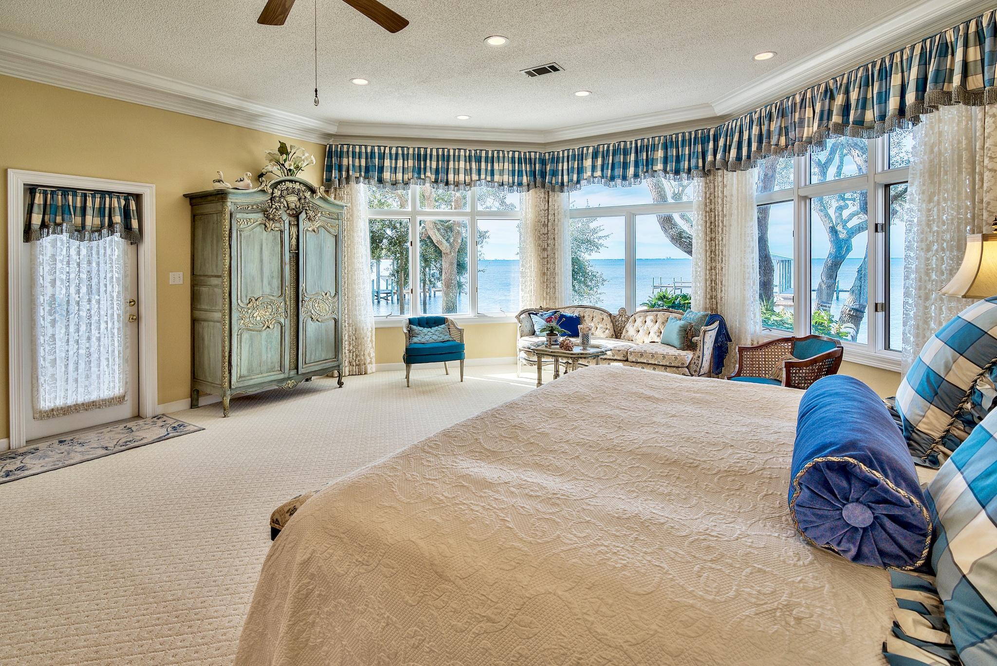 WINDWARD PH 4 - Residential