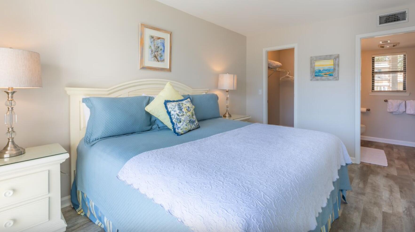 HARBOUR POINT CONDO - Residential