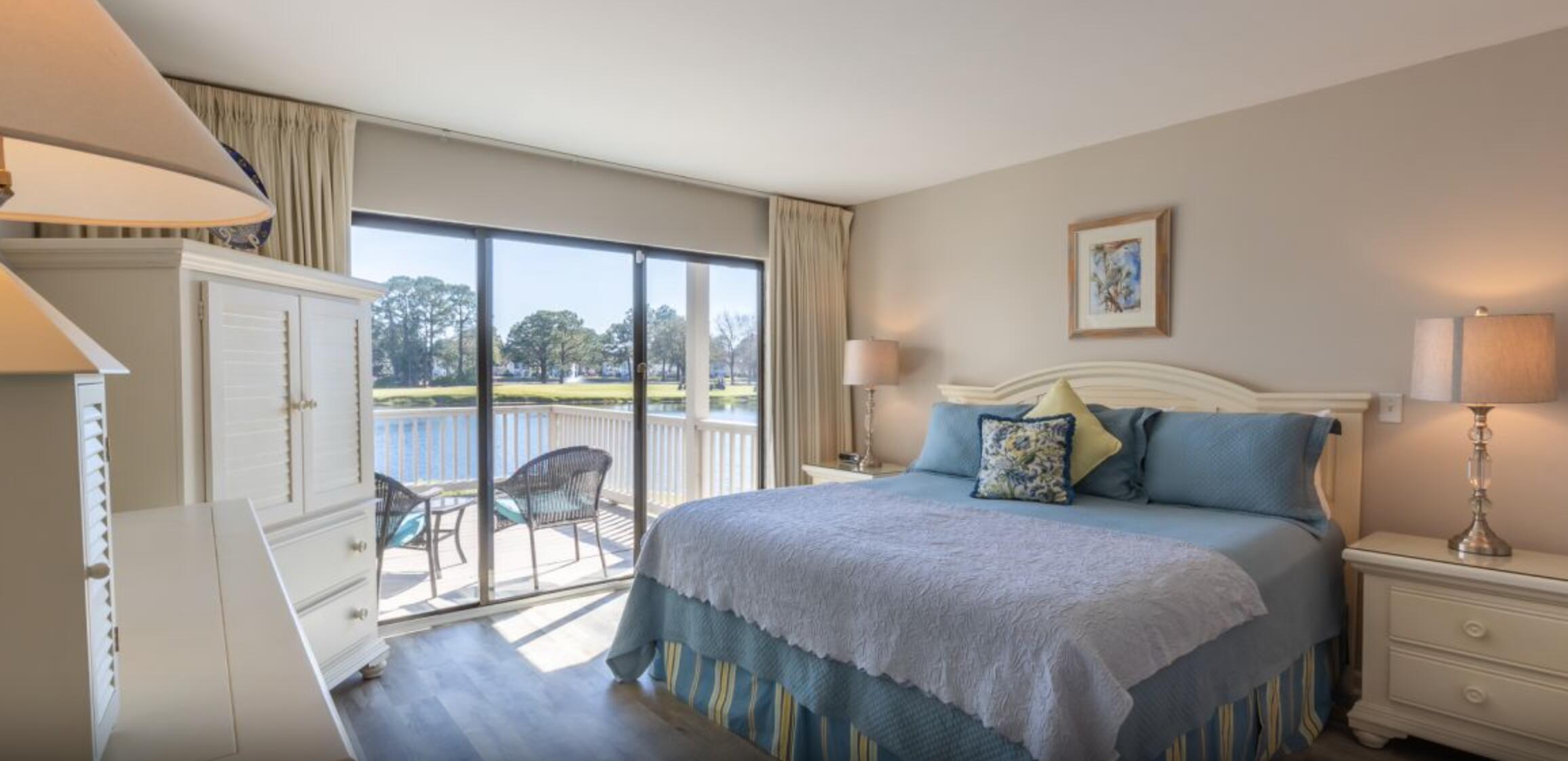 HARBOUR POINT CONDO - Residential