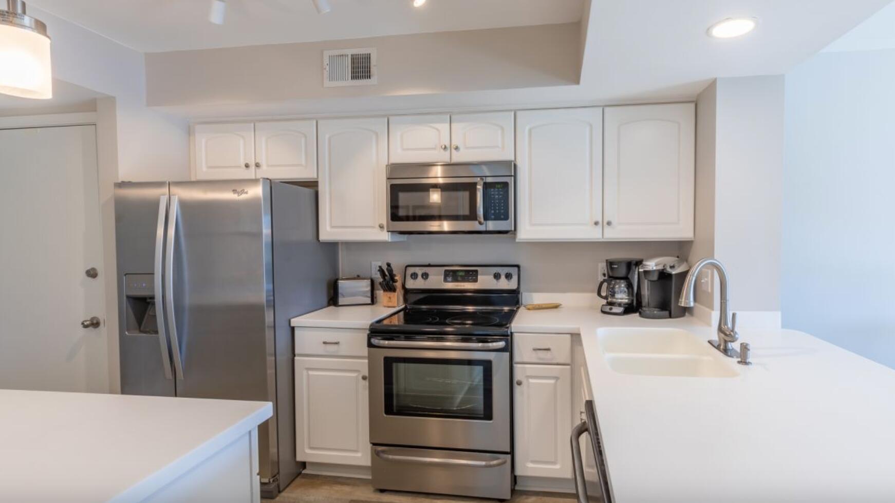 HARBOUR POINT CONDO - Residential