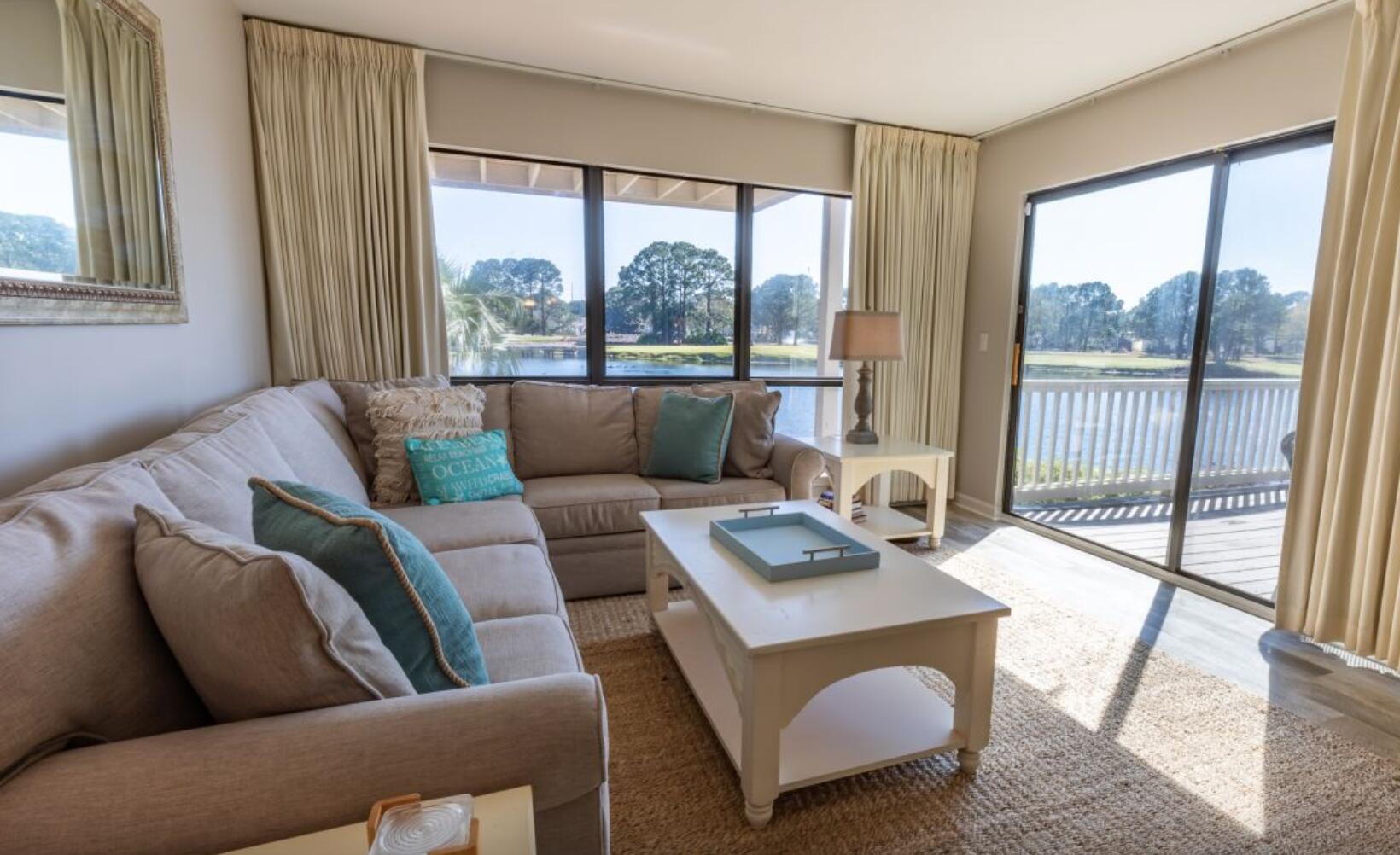 HARBOUR POINT CONDO - Residential