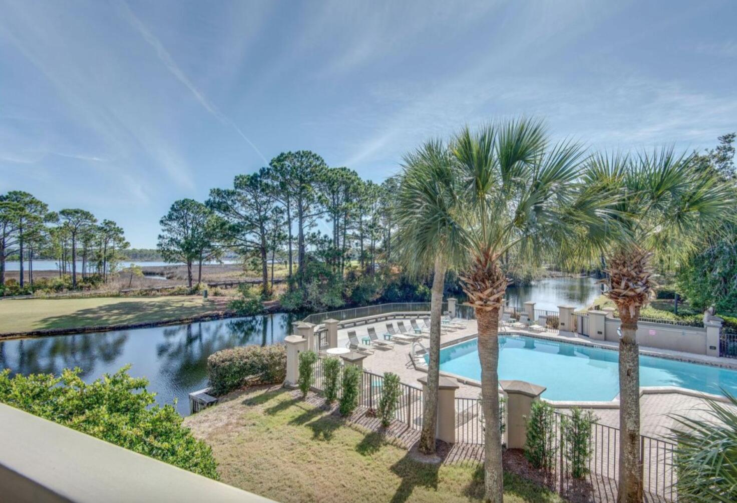 HARBOUR POINT CONDO - Residential