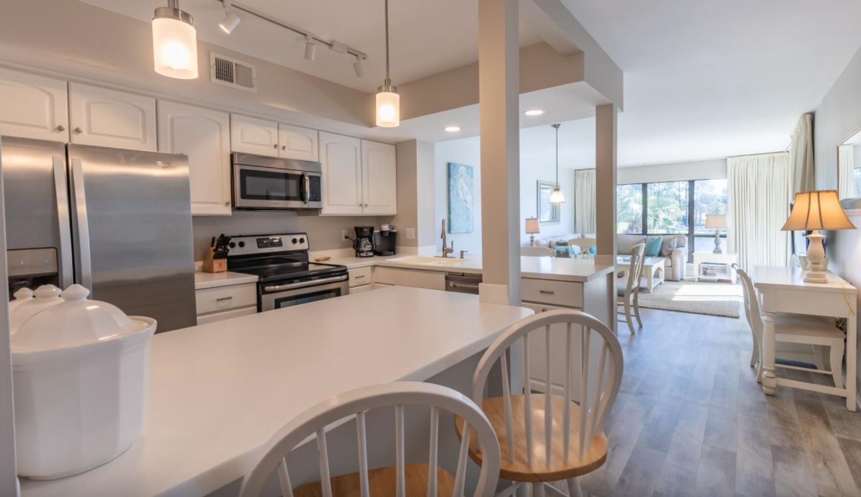 HARBOUR POINT CONDO - Residential