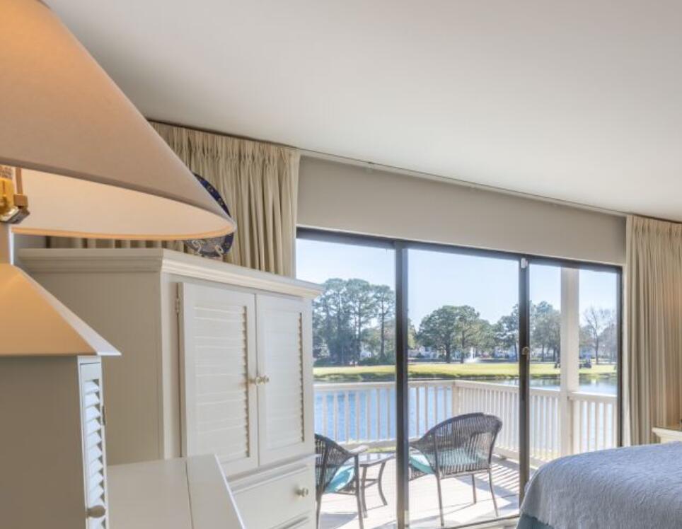 HARBOUR POINT CONDO - Residential