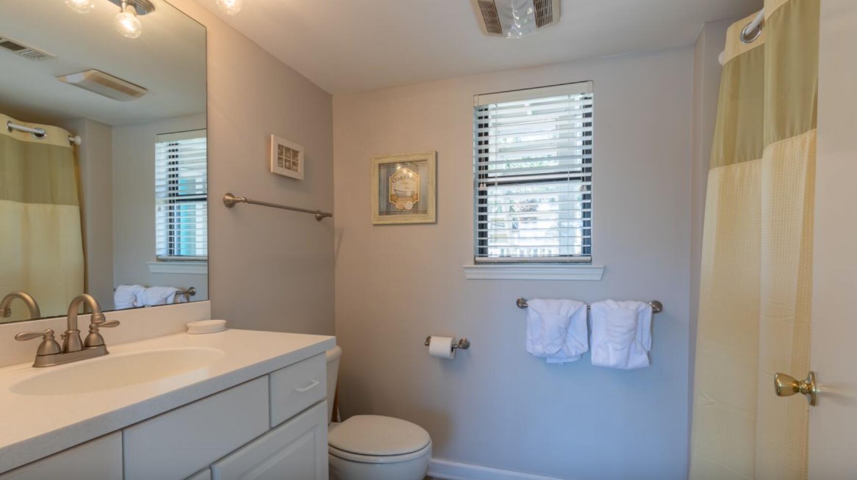 HARBOUR POINT CONDO - Residential