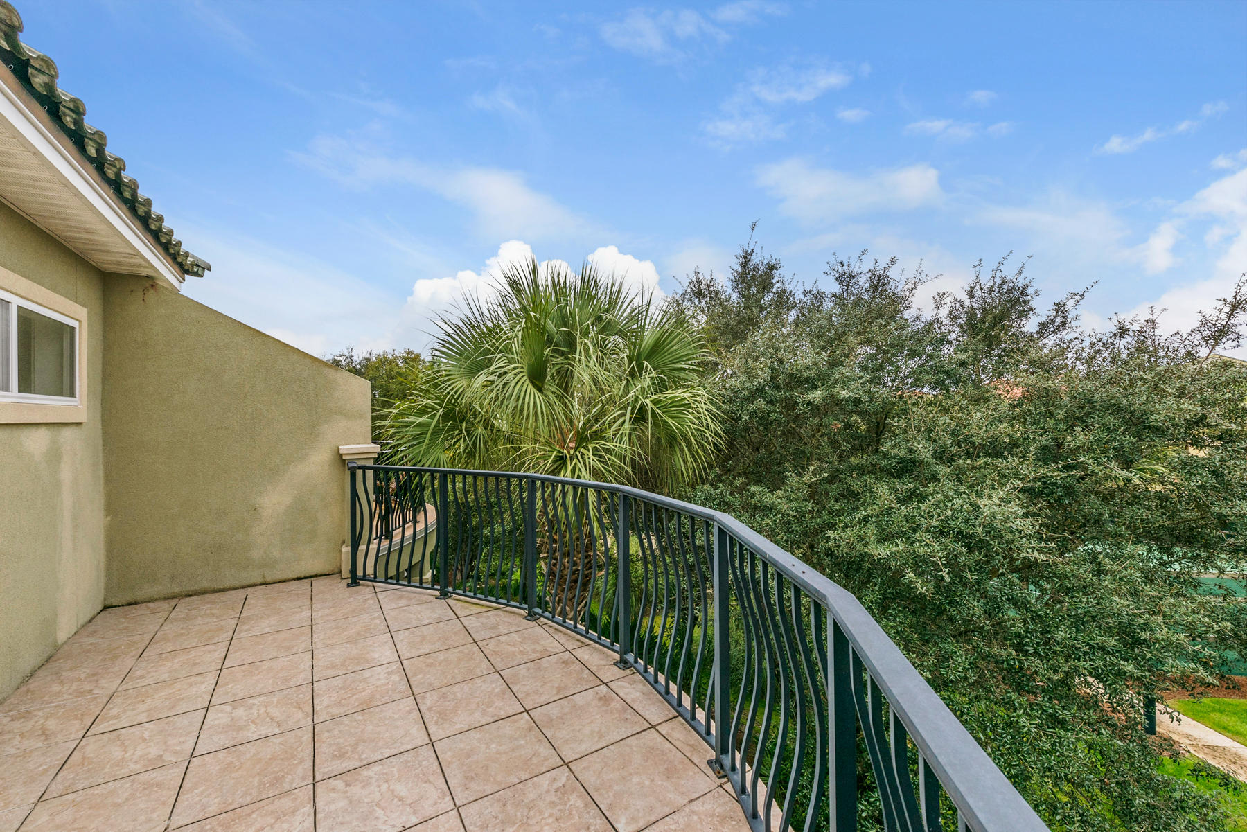 LA VALENCIA BEACH RESORT - Residential