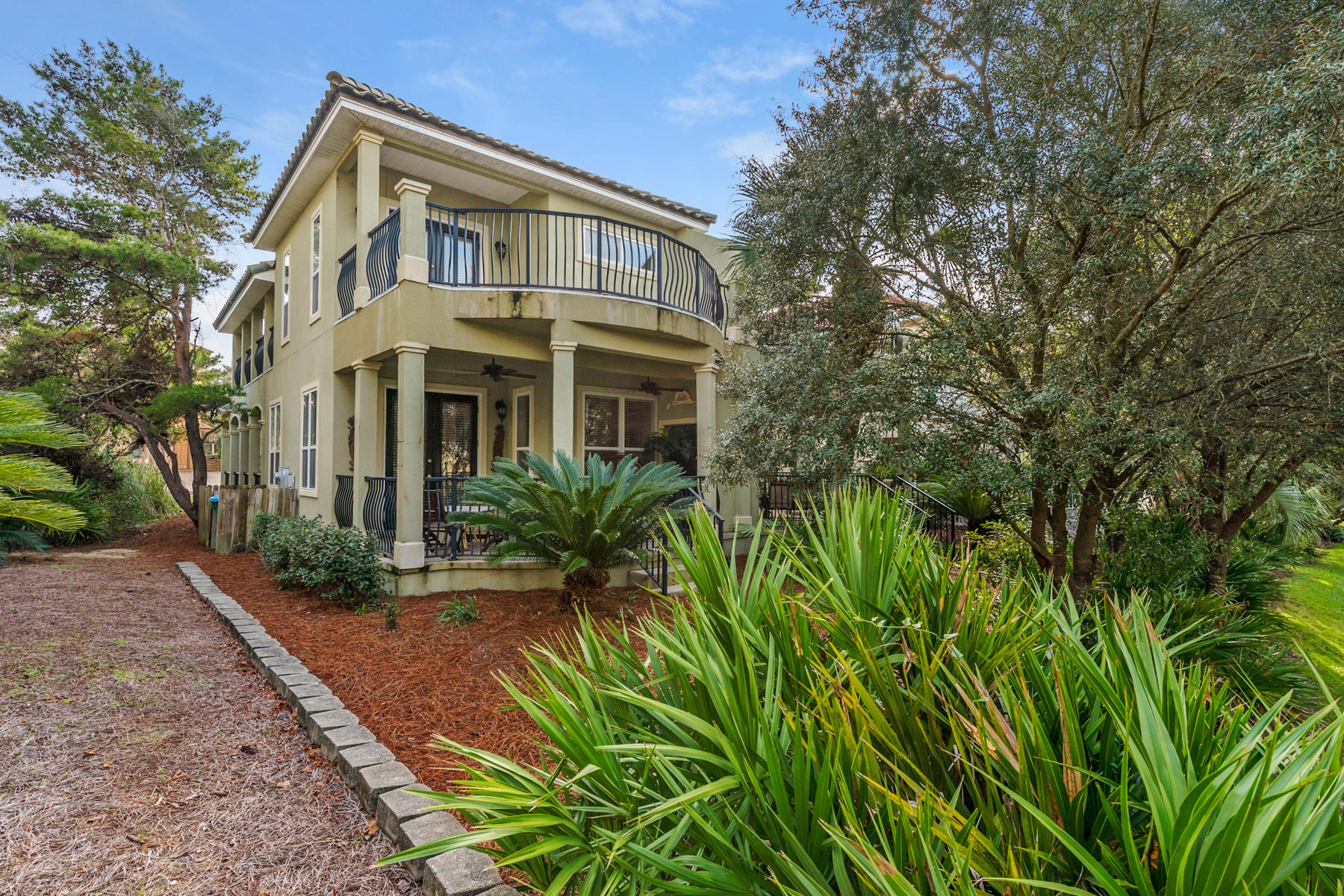 LA VALENCIA BEACH RESORT - Residential