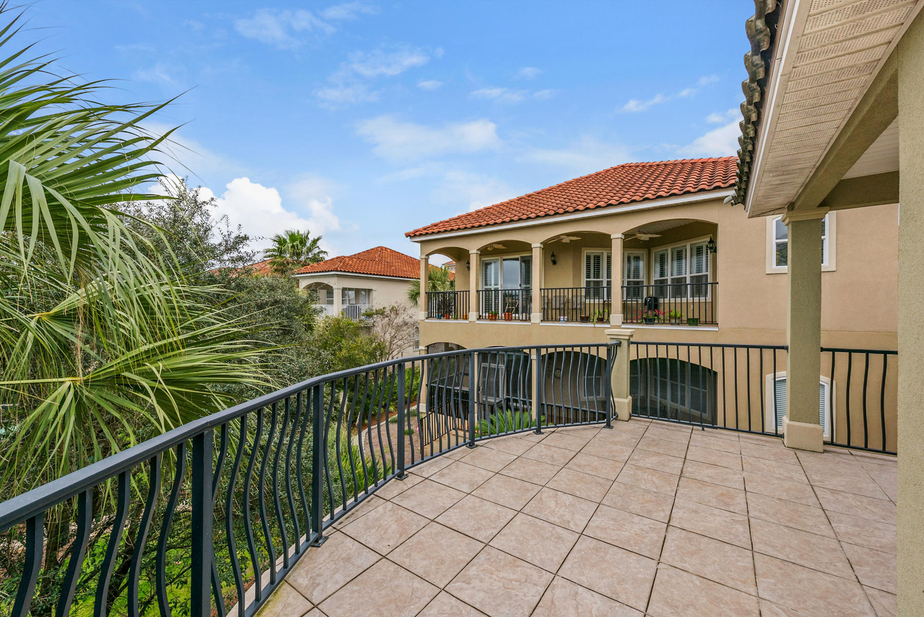 LA VALENCIA BEACH RESORT - Residential