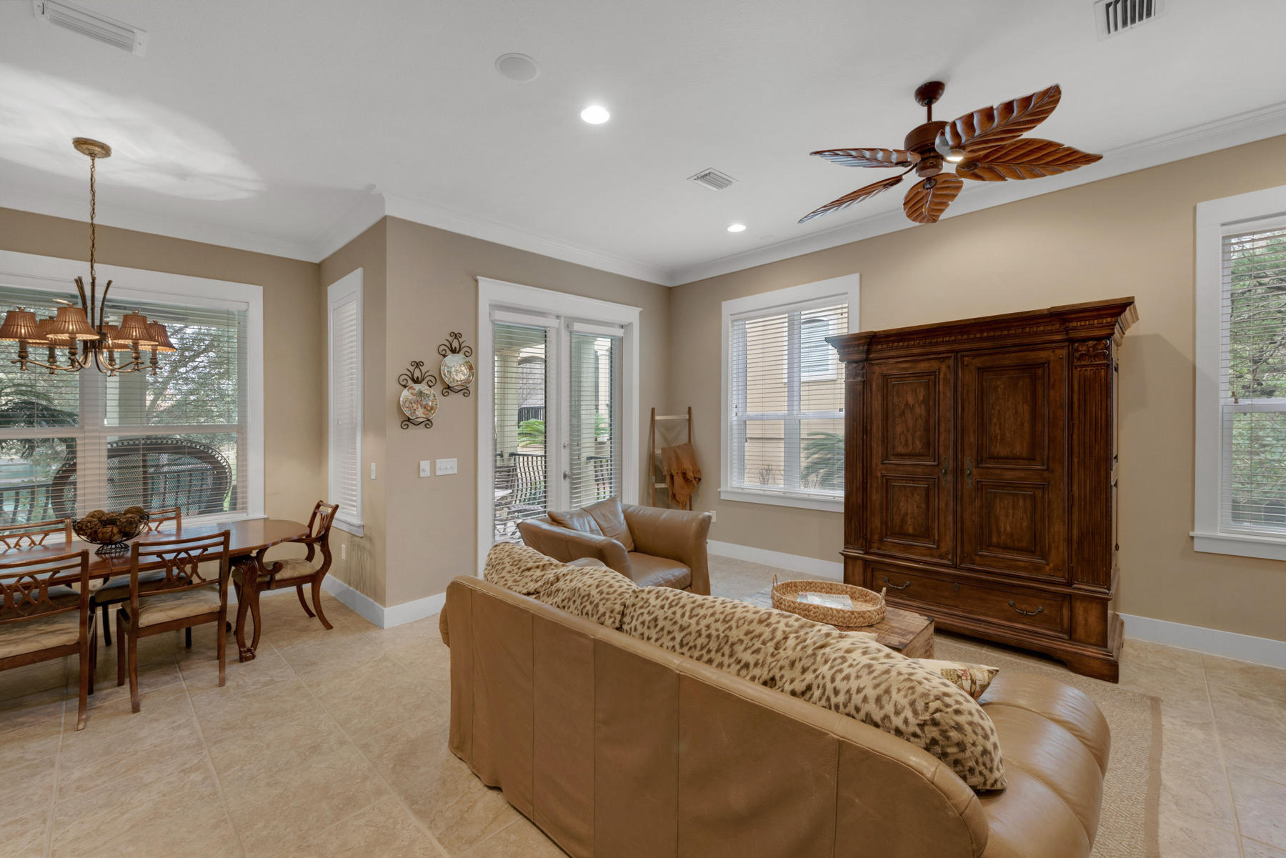 LA VALENCIA BEACH RESORT - Residential