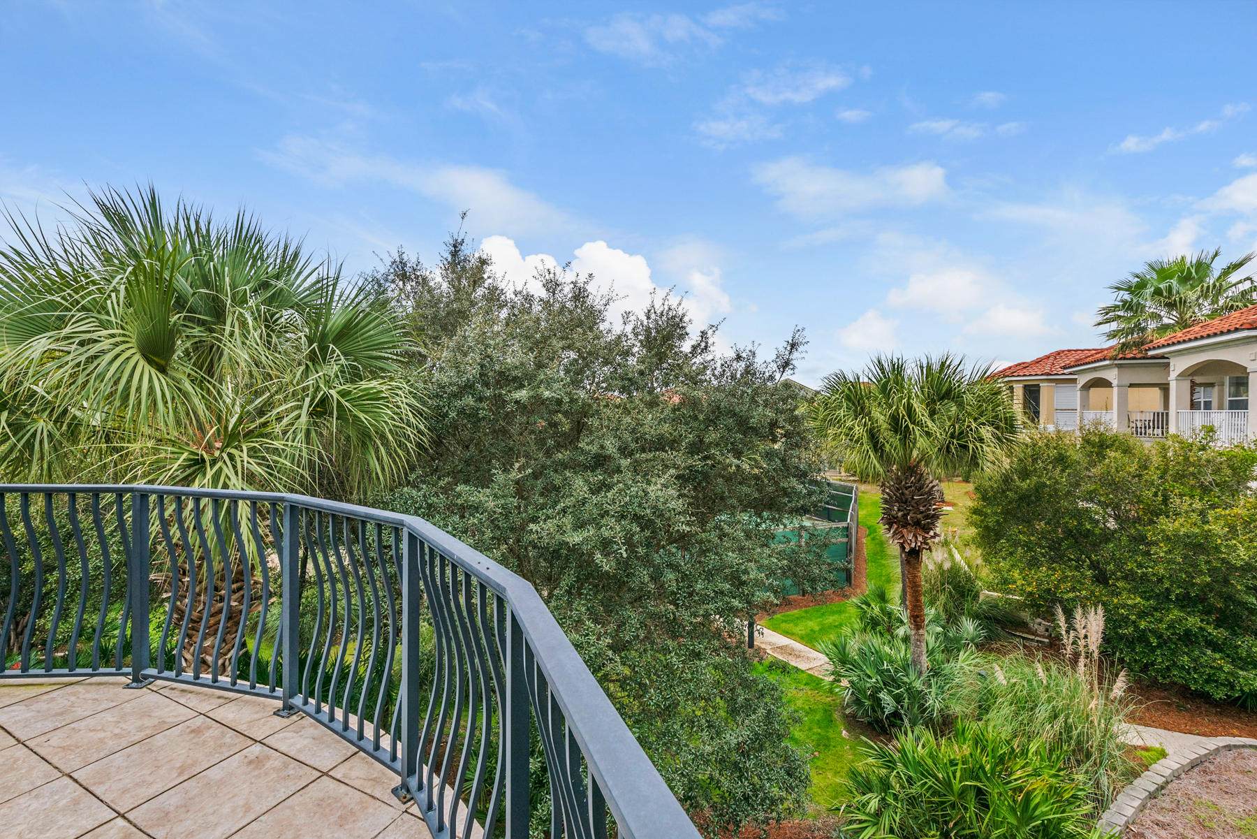 LA VALENCIA BEACH RESORT - Residential