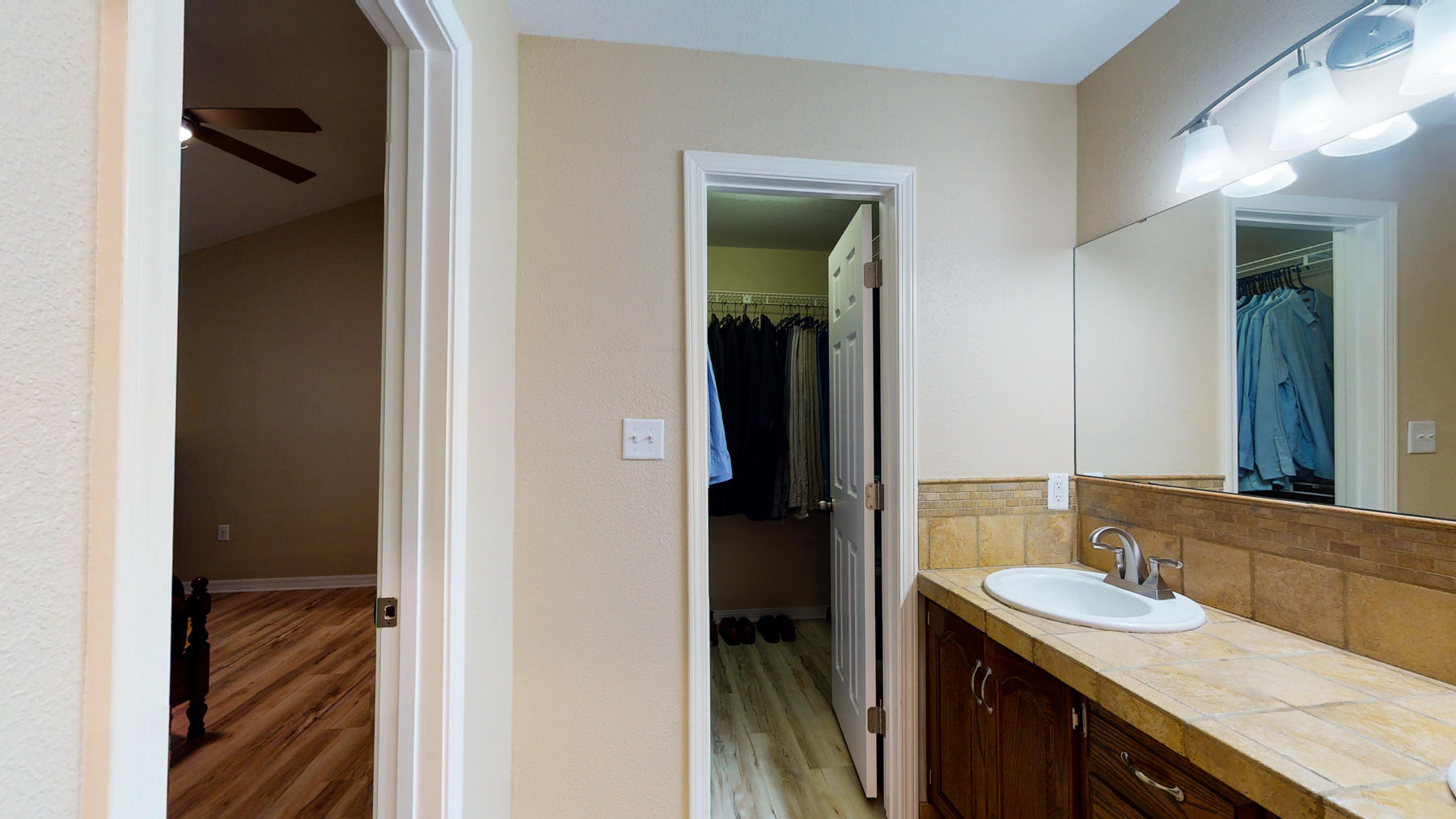 HOLLEY BY THE SEA - Residential