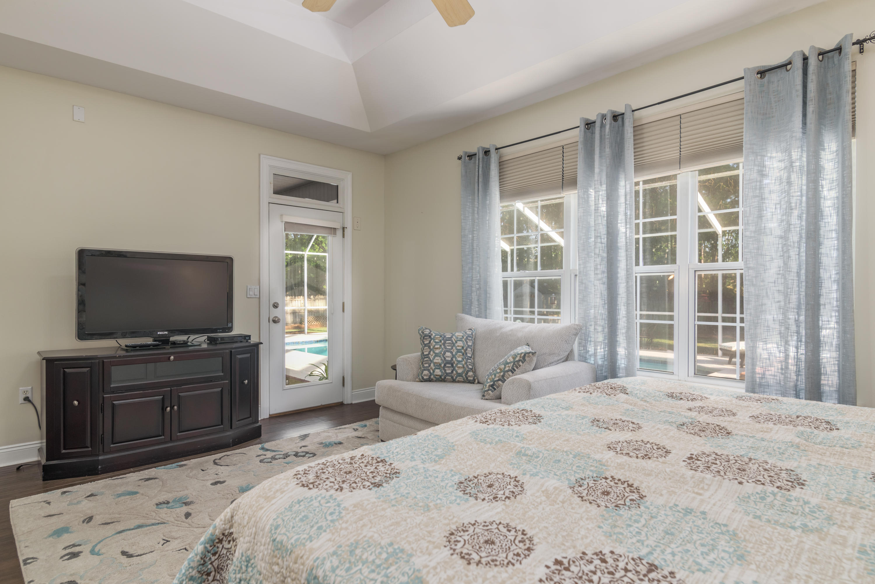 DANA POINTE - Residential