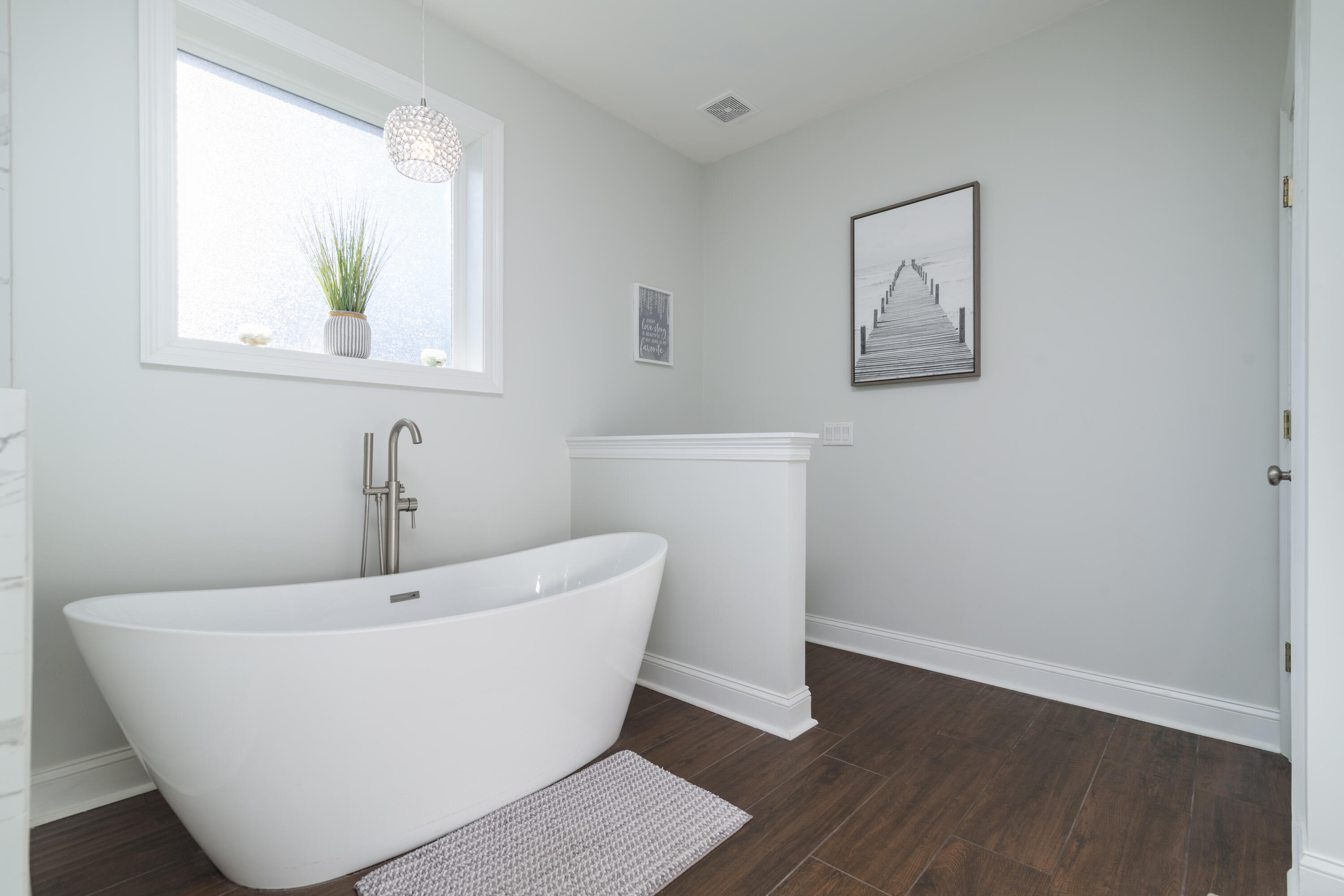 DANA POINTE - Residential