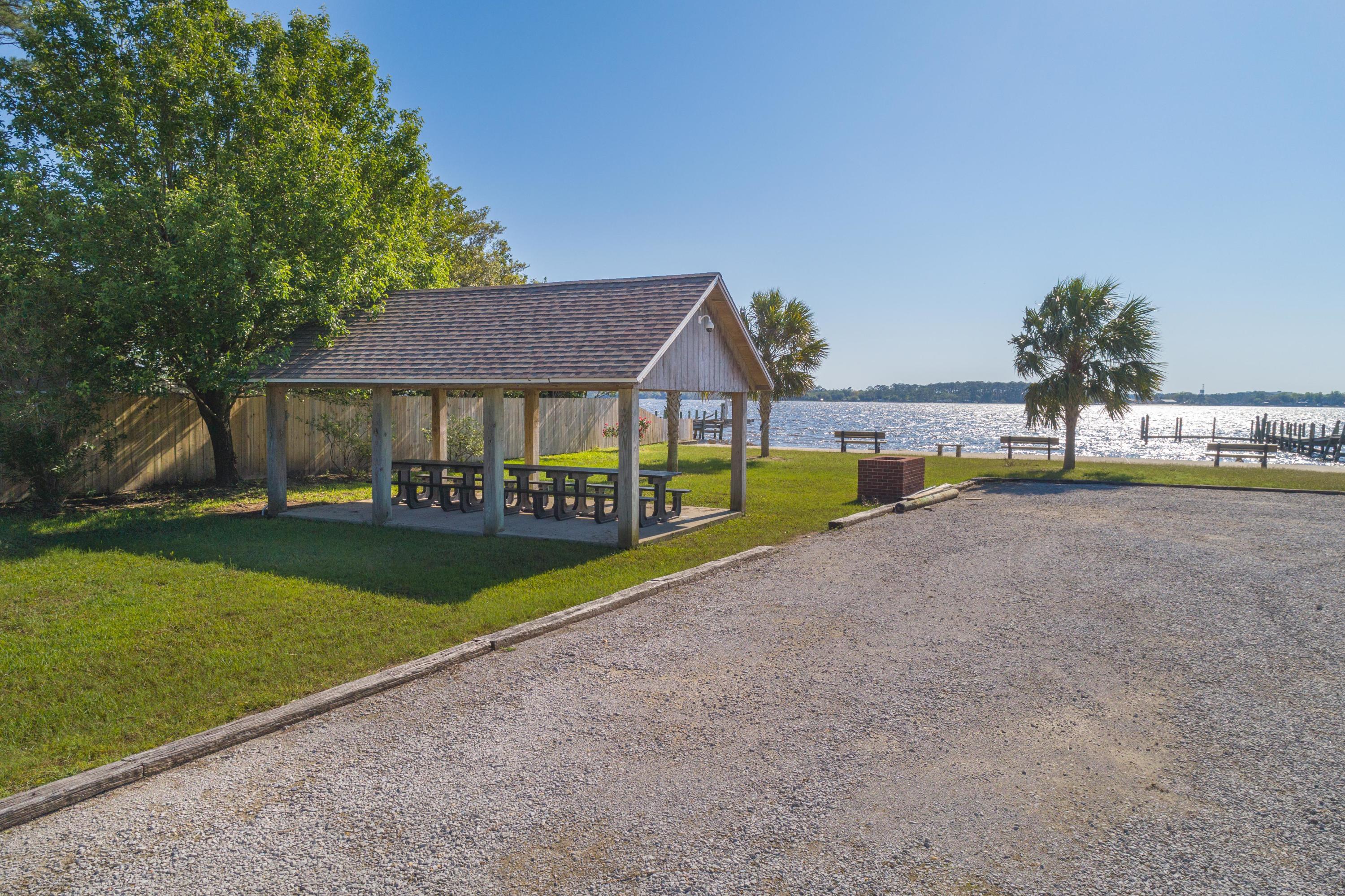 DANA POINTE - Residential