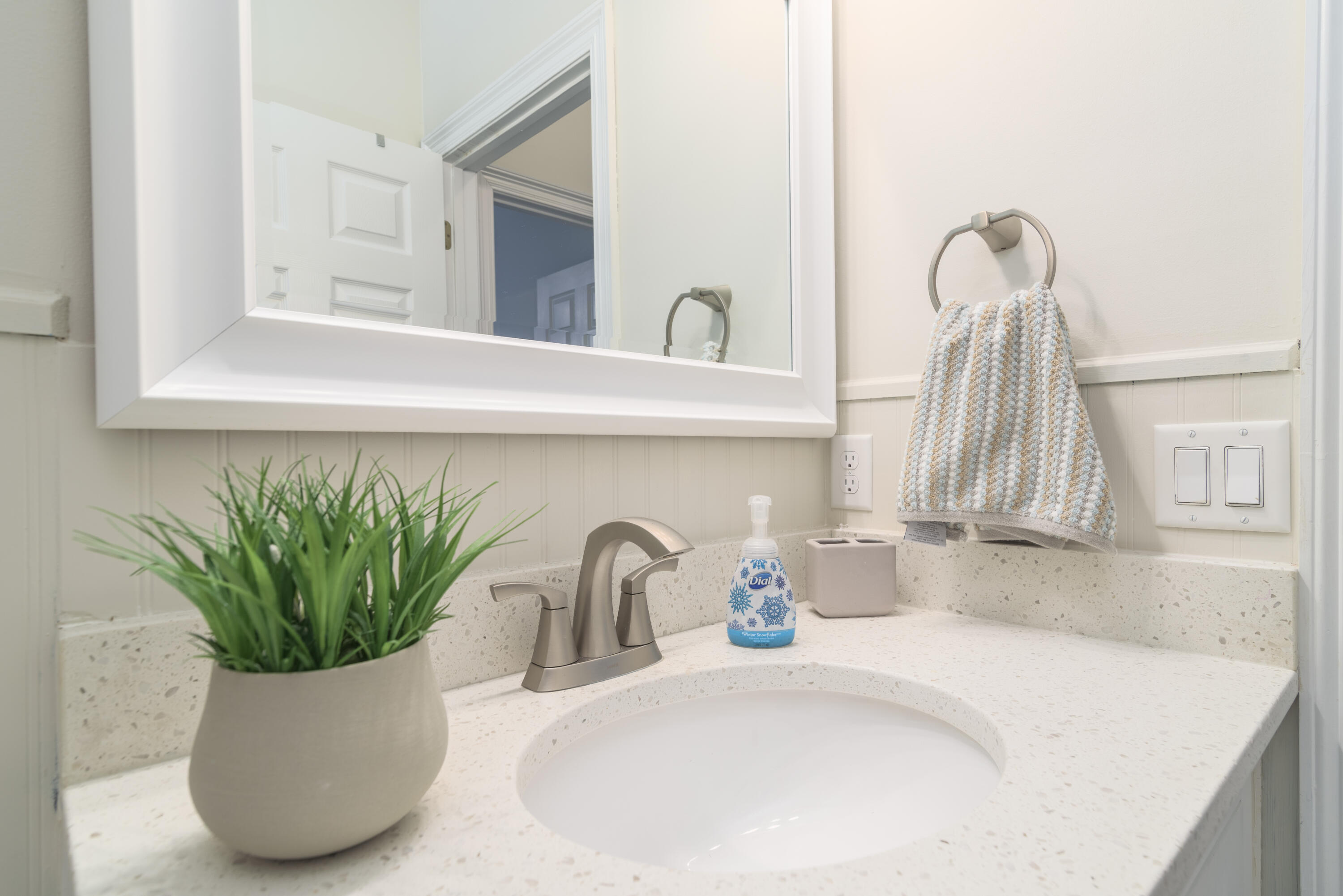 DANA POINTE - Residential