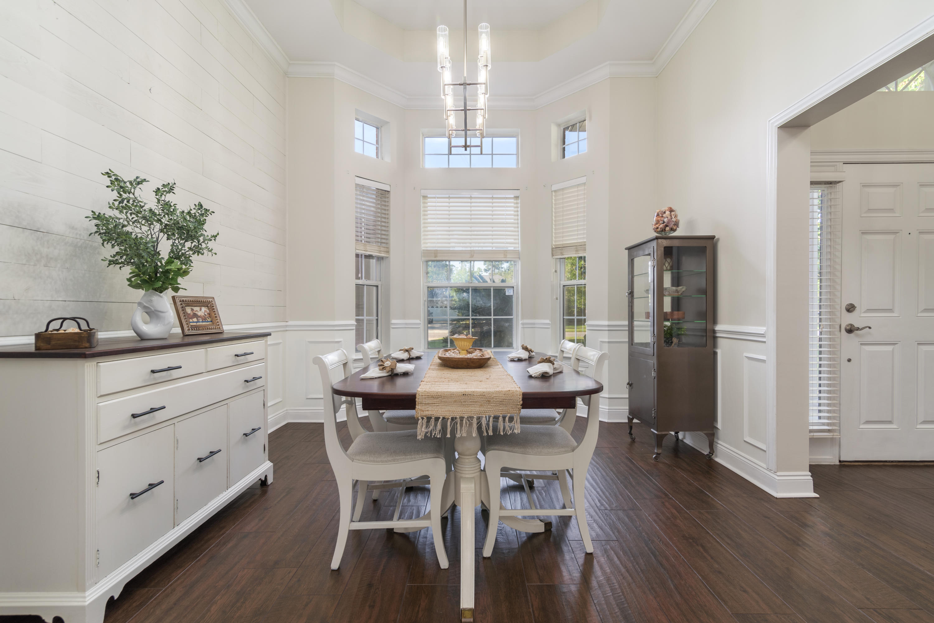 DANA POINTE - Residential